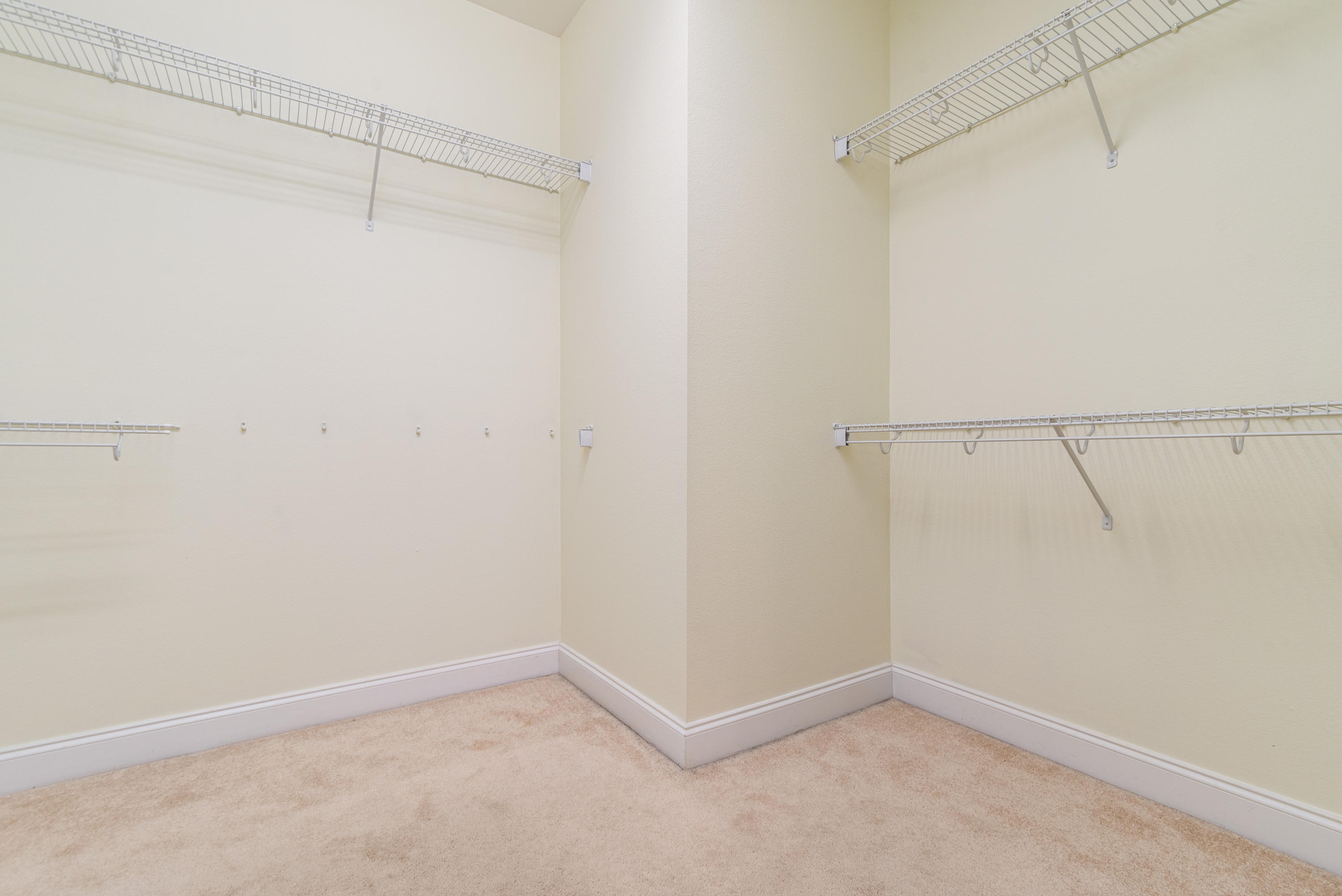 TURNBERRY PLACE - Residential