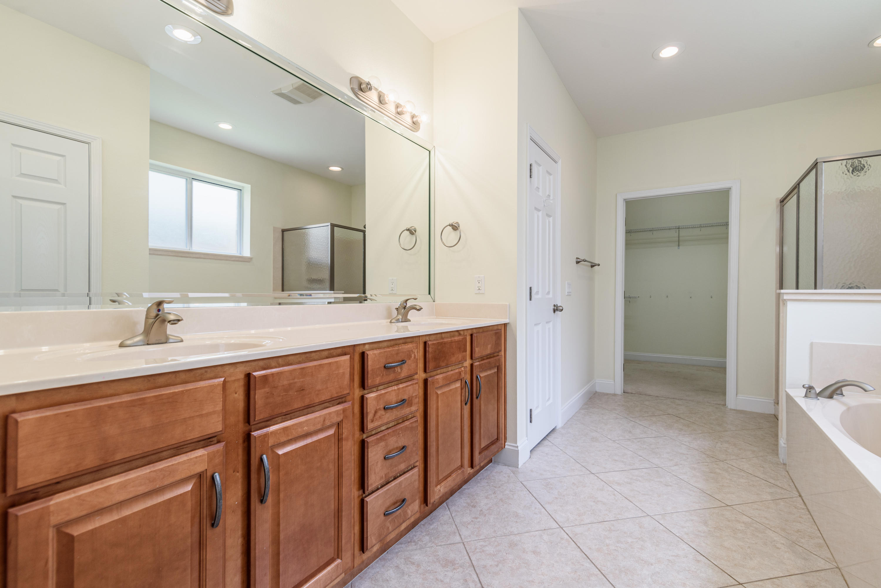 TURNBERRY PLACE - Residential