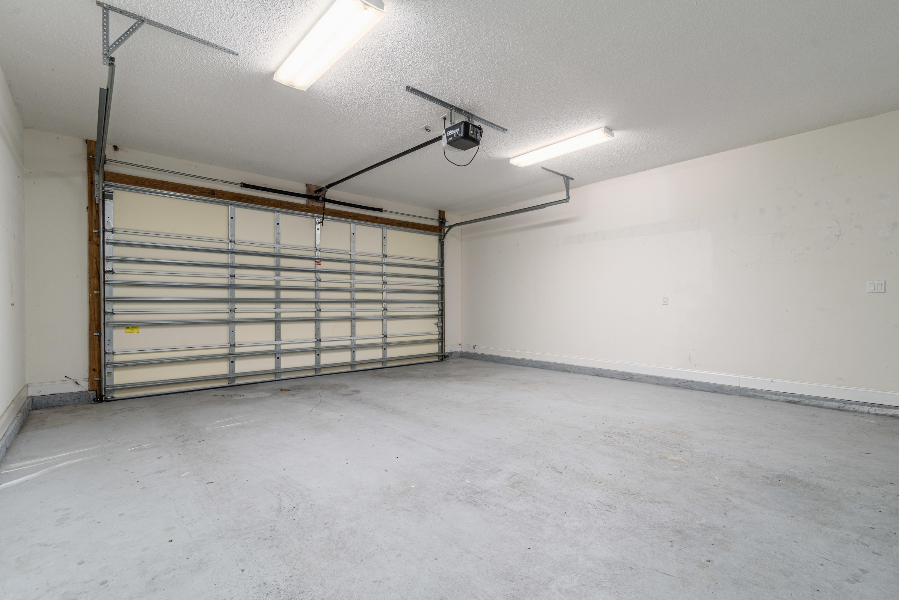 TURNBERRY PLACE - Residential