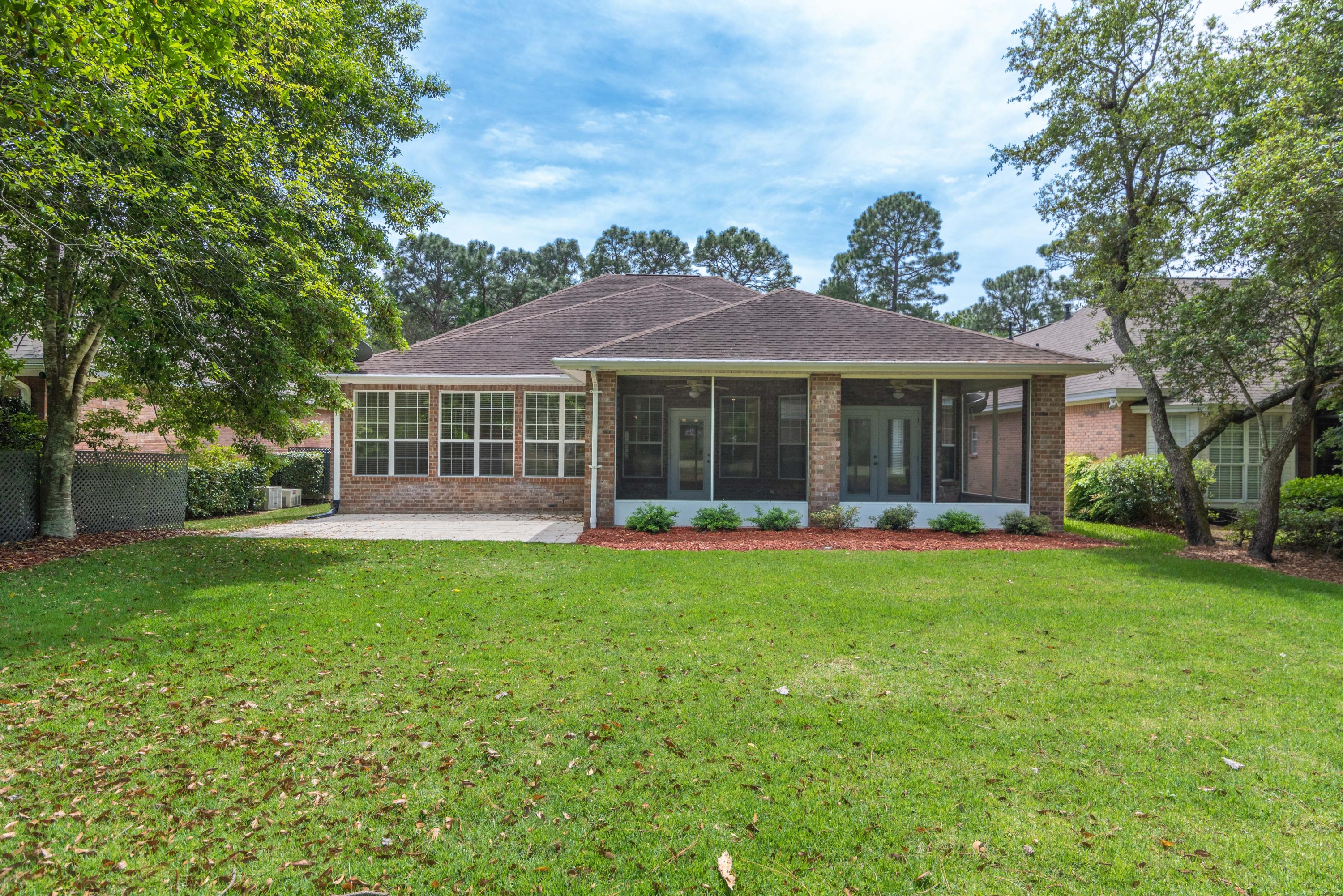 TURNBERRY PLACE - Residential