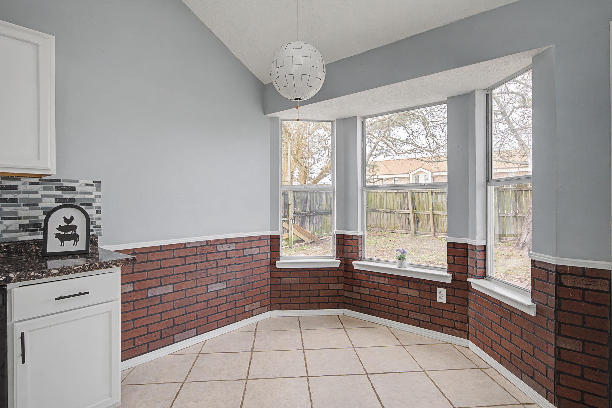 CARDINAL ESTATES - Residential