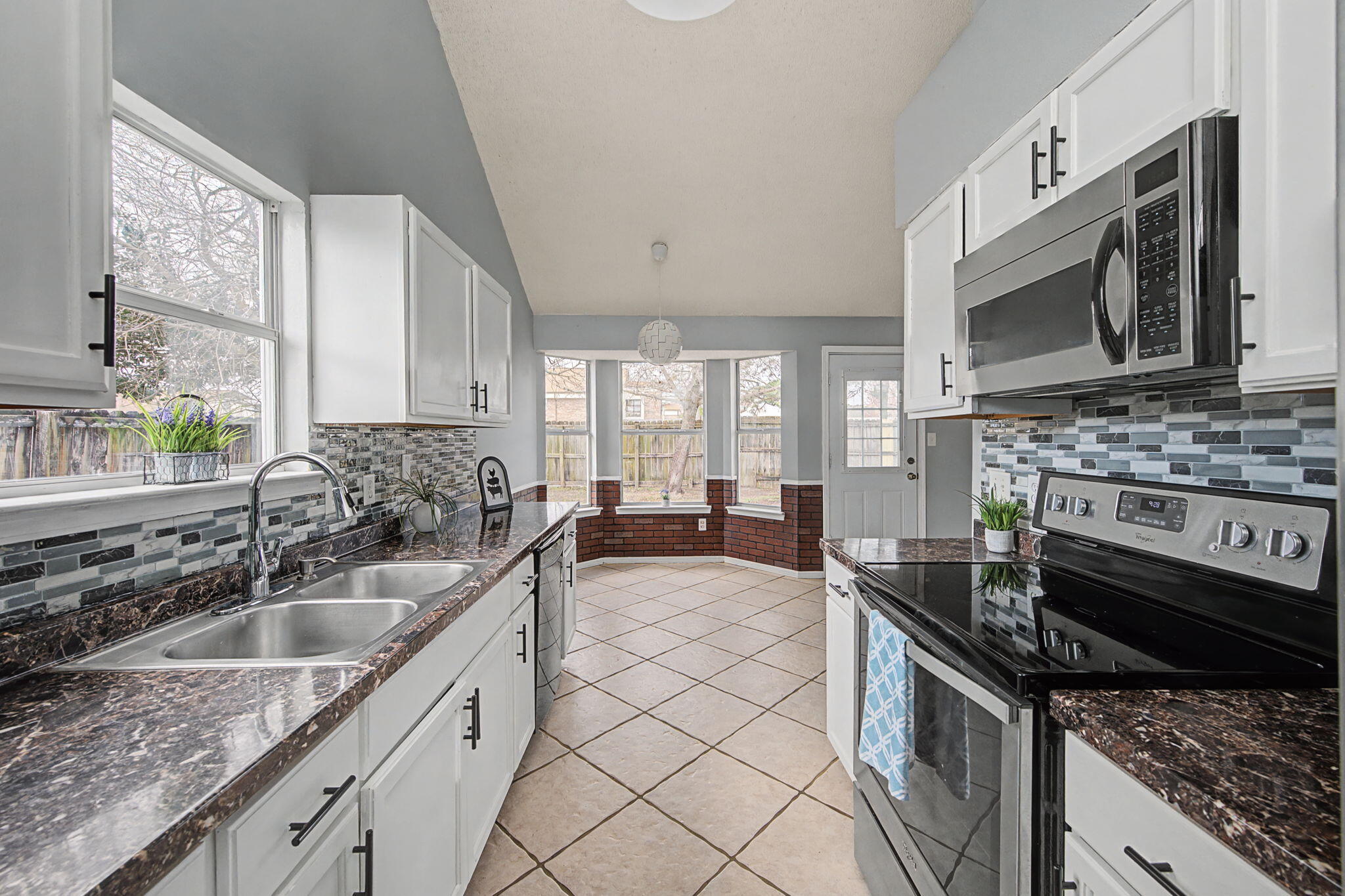 CARDINAL ESTATES - Residential