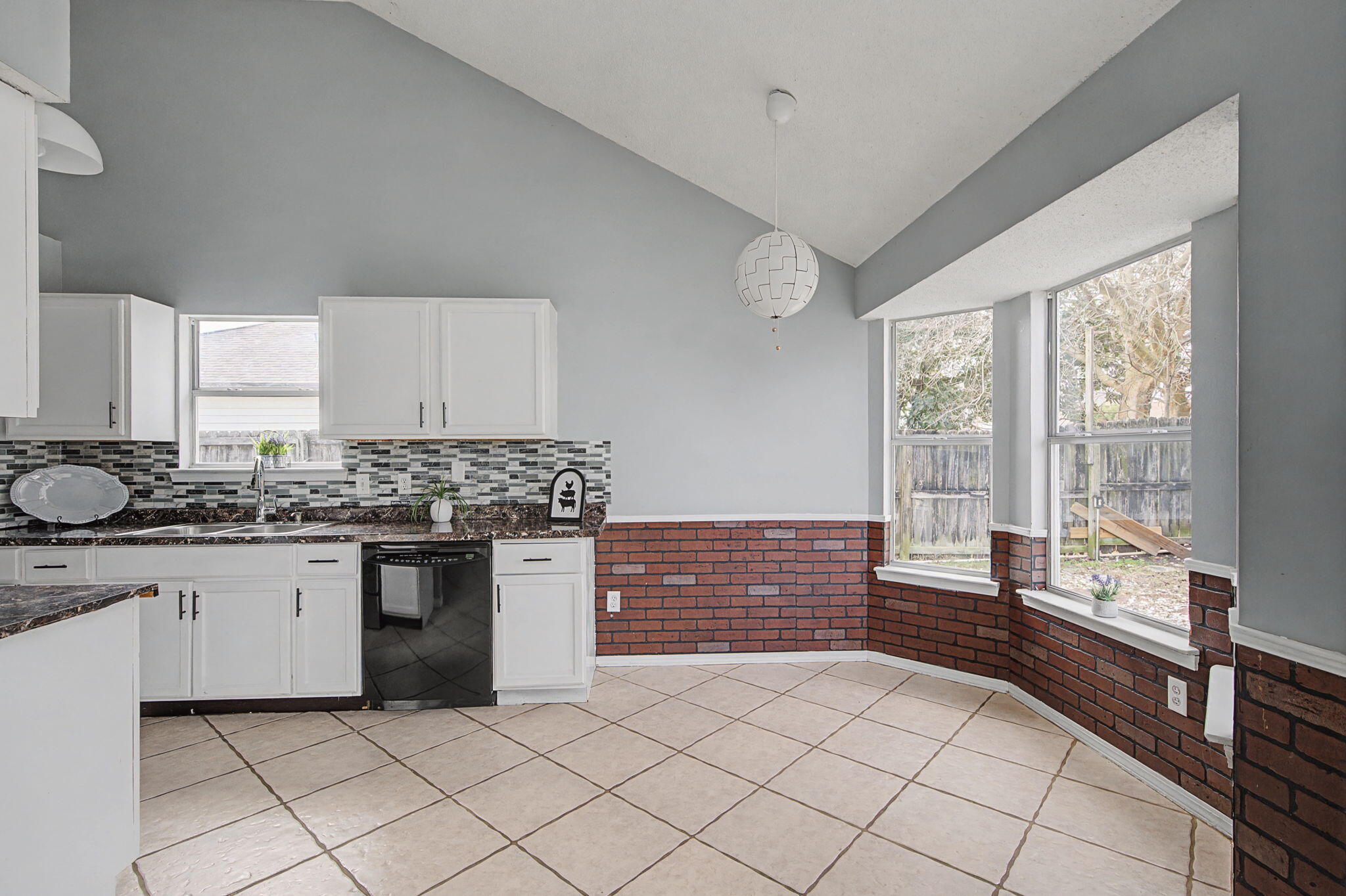 CARDINAL ESTATES - Residential