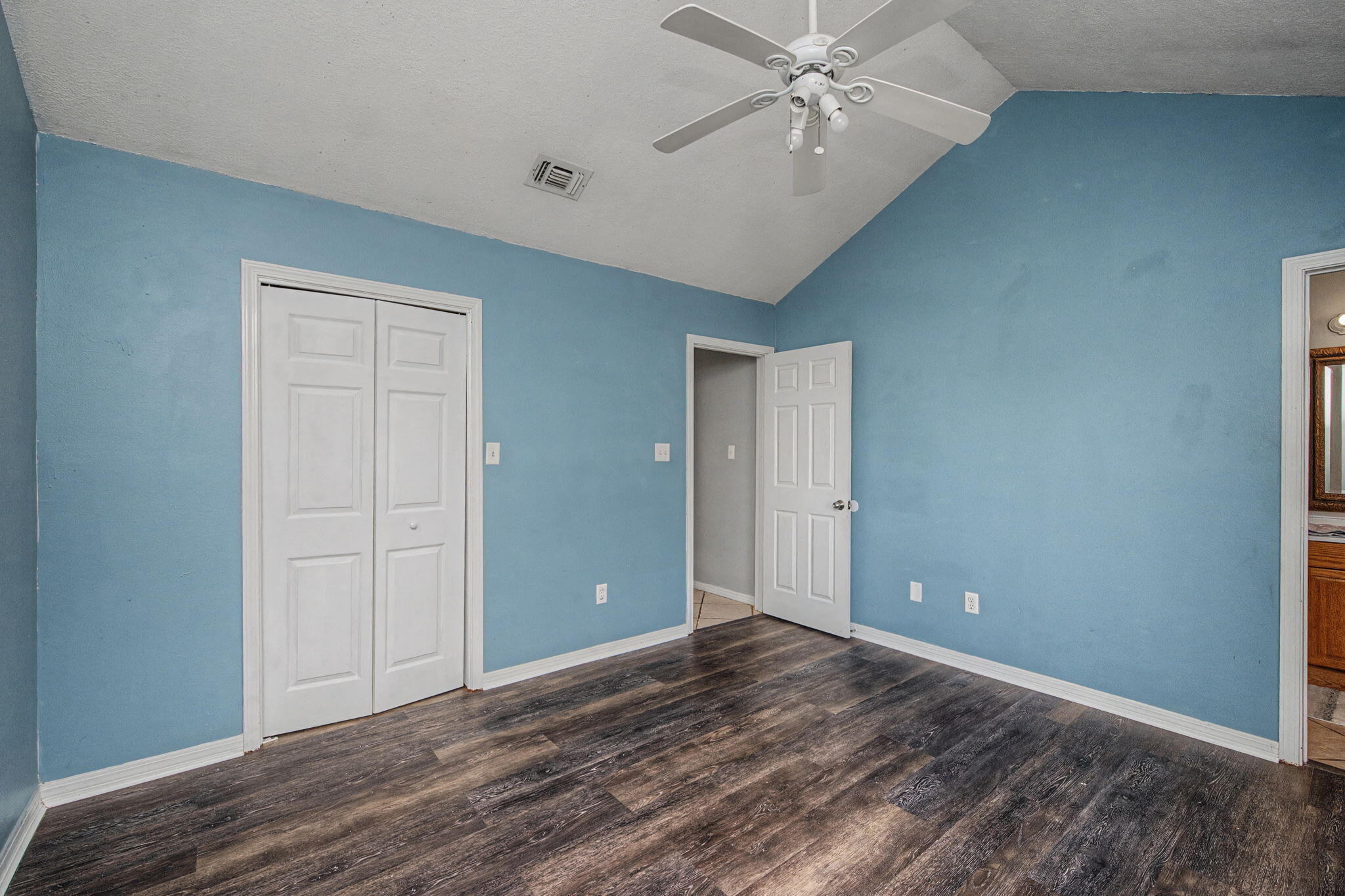 CARDINAL ESTATES - Residential