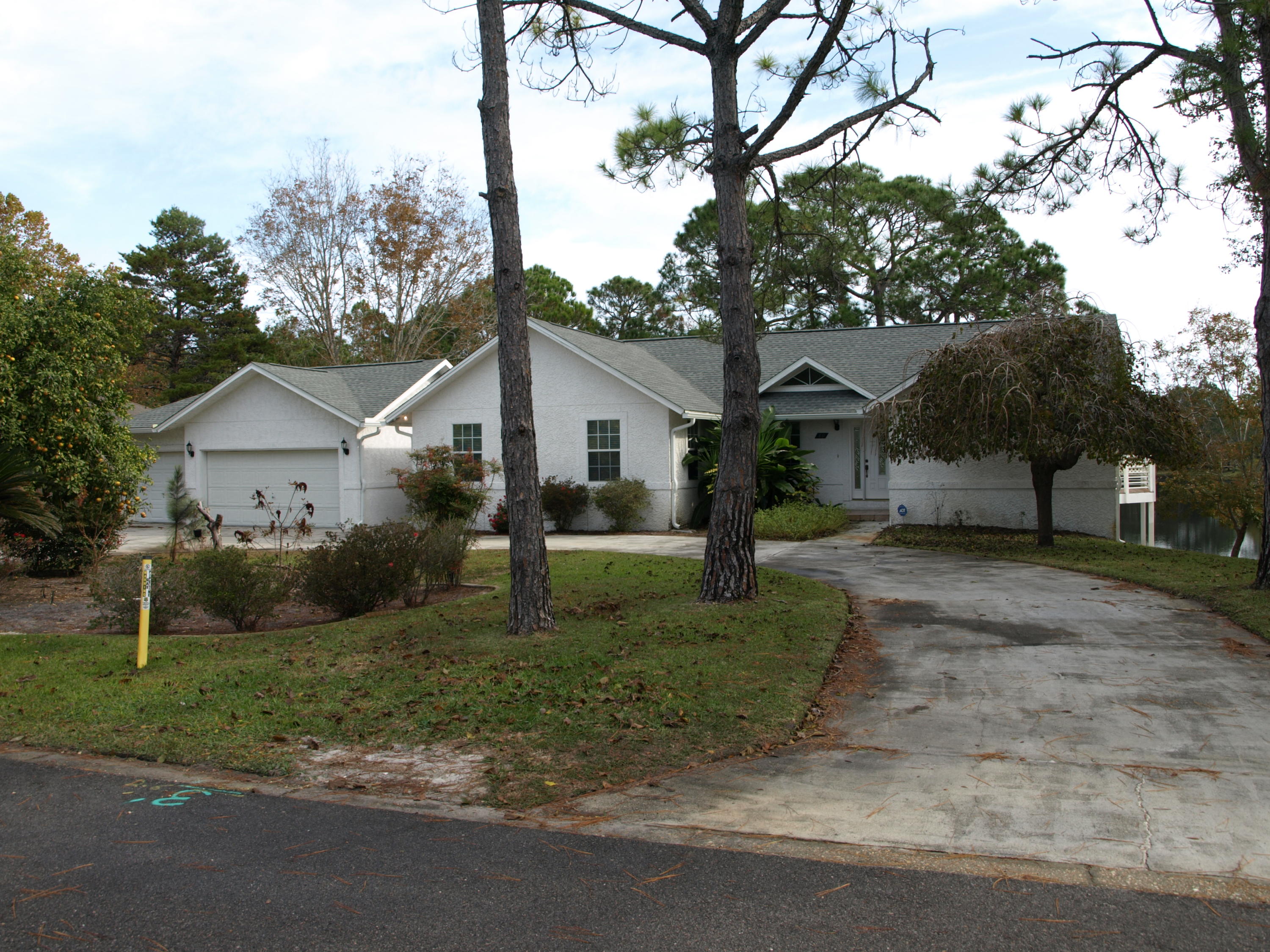 COUNTRY CLUB HILLS PH 1 - Residential