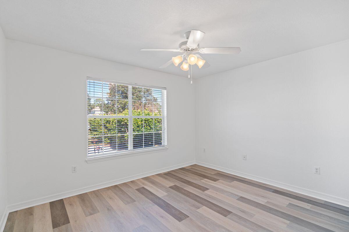 EMERALD LAKES PH 1 - Residential