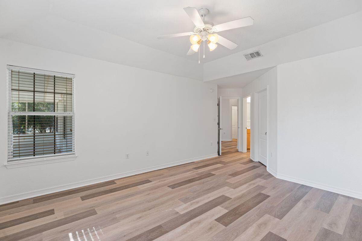 EMERALD LAKES PH 1 - Residential