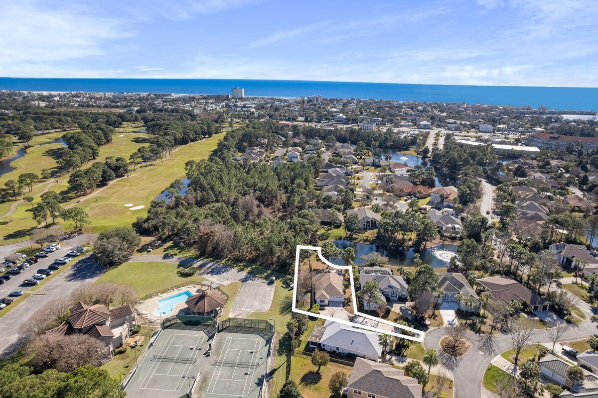 EMERALD LAKES PH 1 - Residential