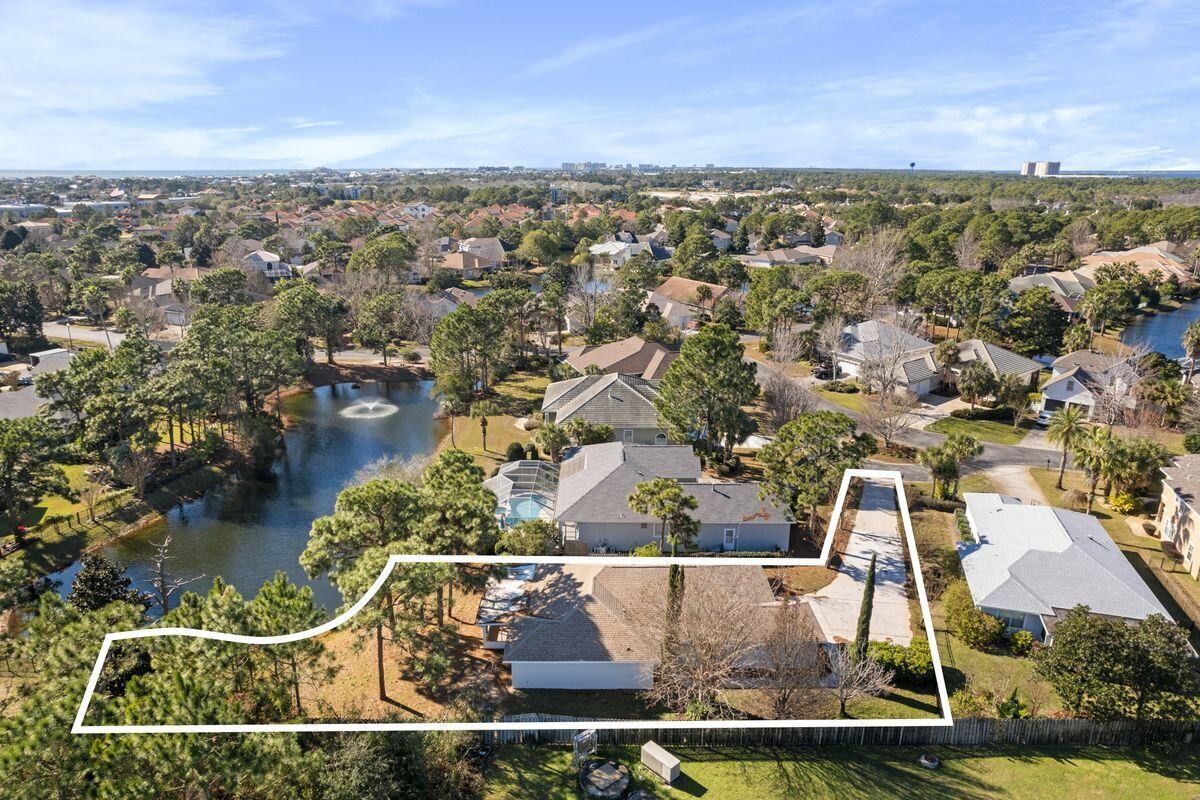 EMERALD LAKES PH 1 - Residential