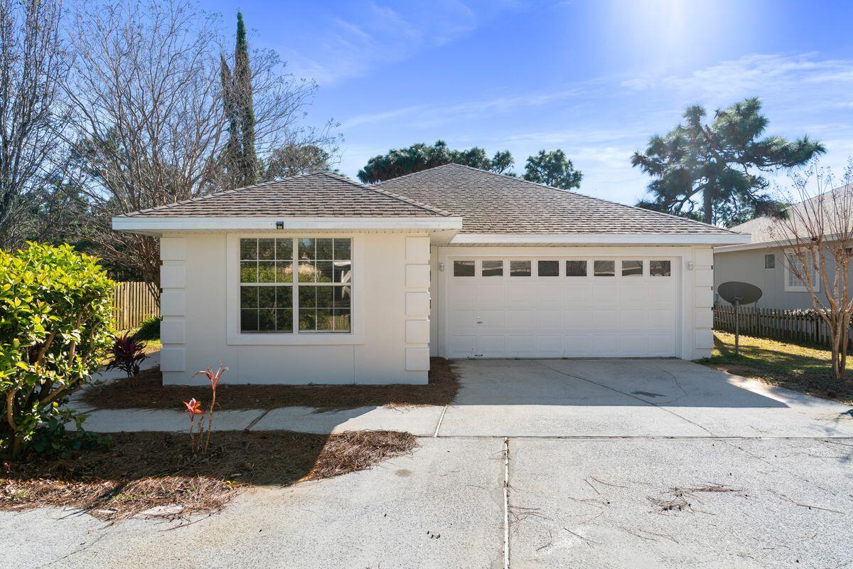 EMERALD LAKES PH 1 - Residential