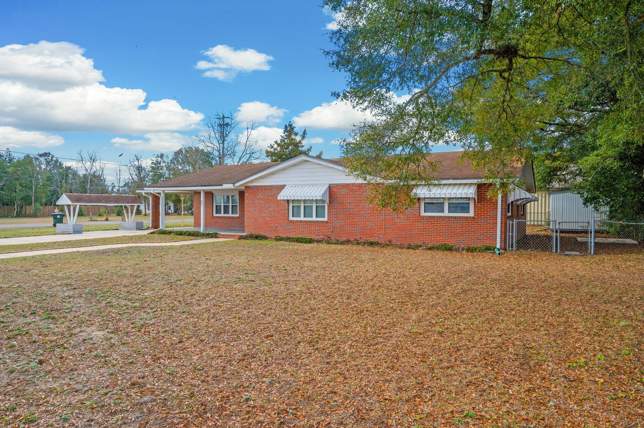DEFUNIAK SPRINGS TOWN OF - Residential