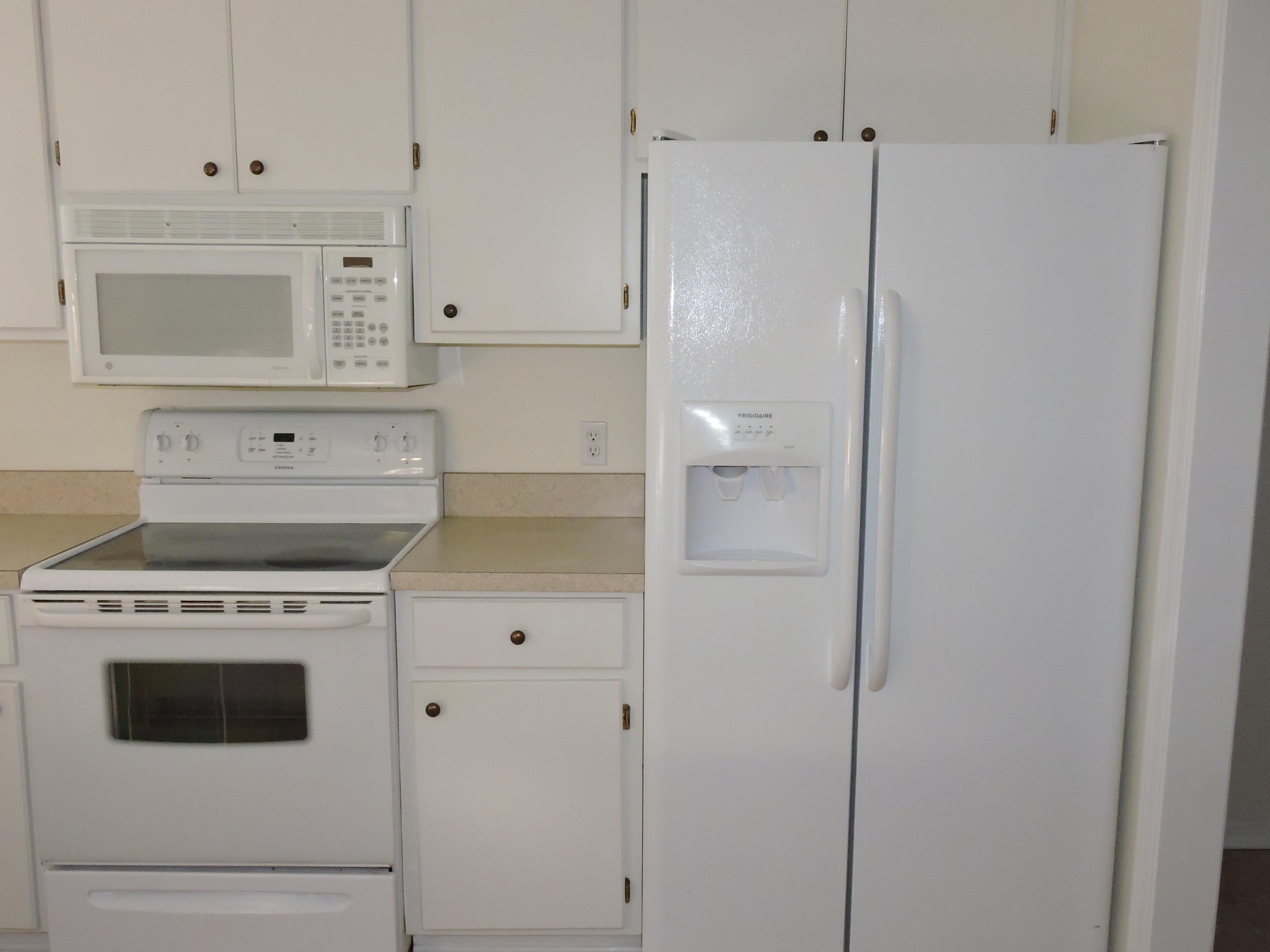 COUNTRYVIEW ESTATES 5TH ADDN - Residential Lease