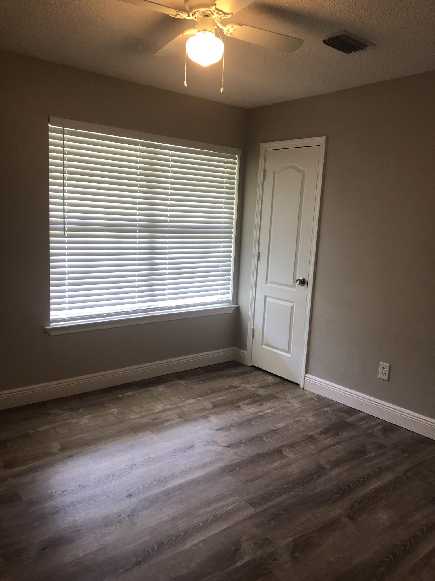 HOLLEY BY THE SEA, 1ST ADD - Residential Lease