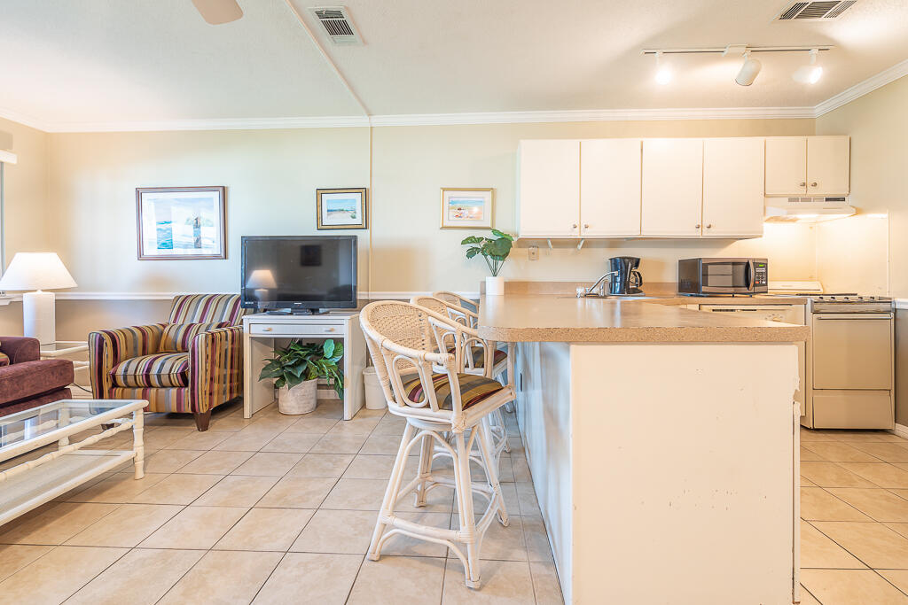 HIDDEN BEACH VILLAS CONDO - Residential