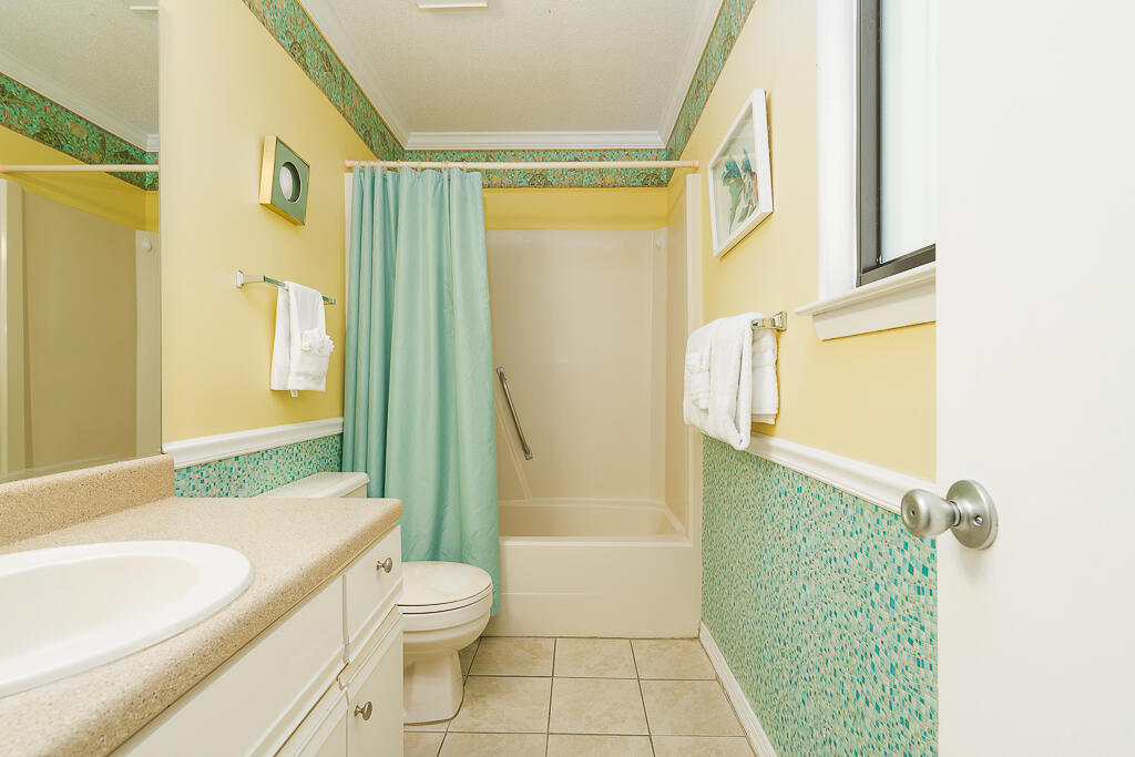 HIDDEN BEACH VILLAS CONDO - Residential