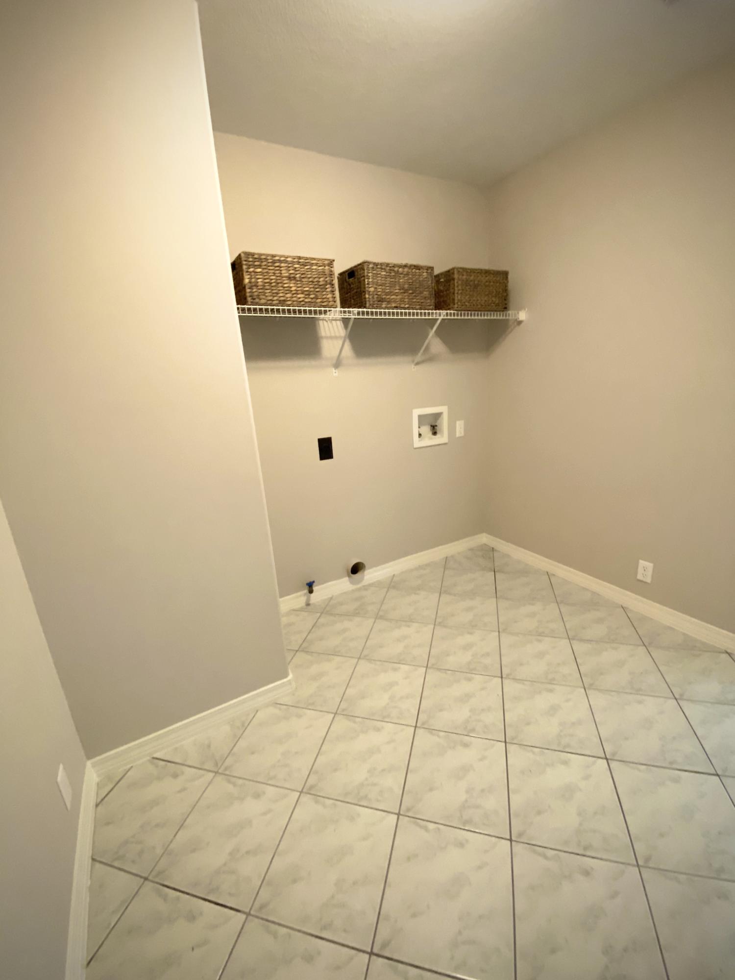 ROCKY BAYOU COUNTRY CLUB ESTATES 10 - Residential