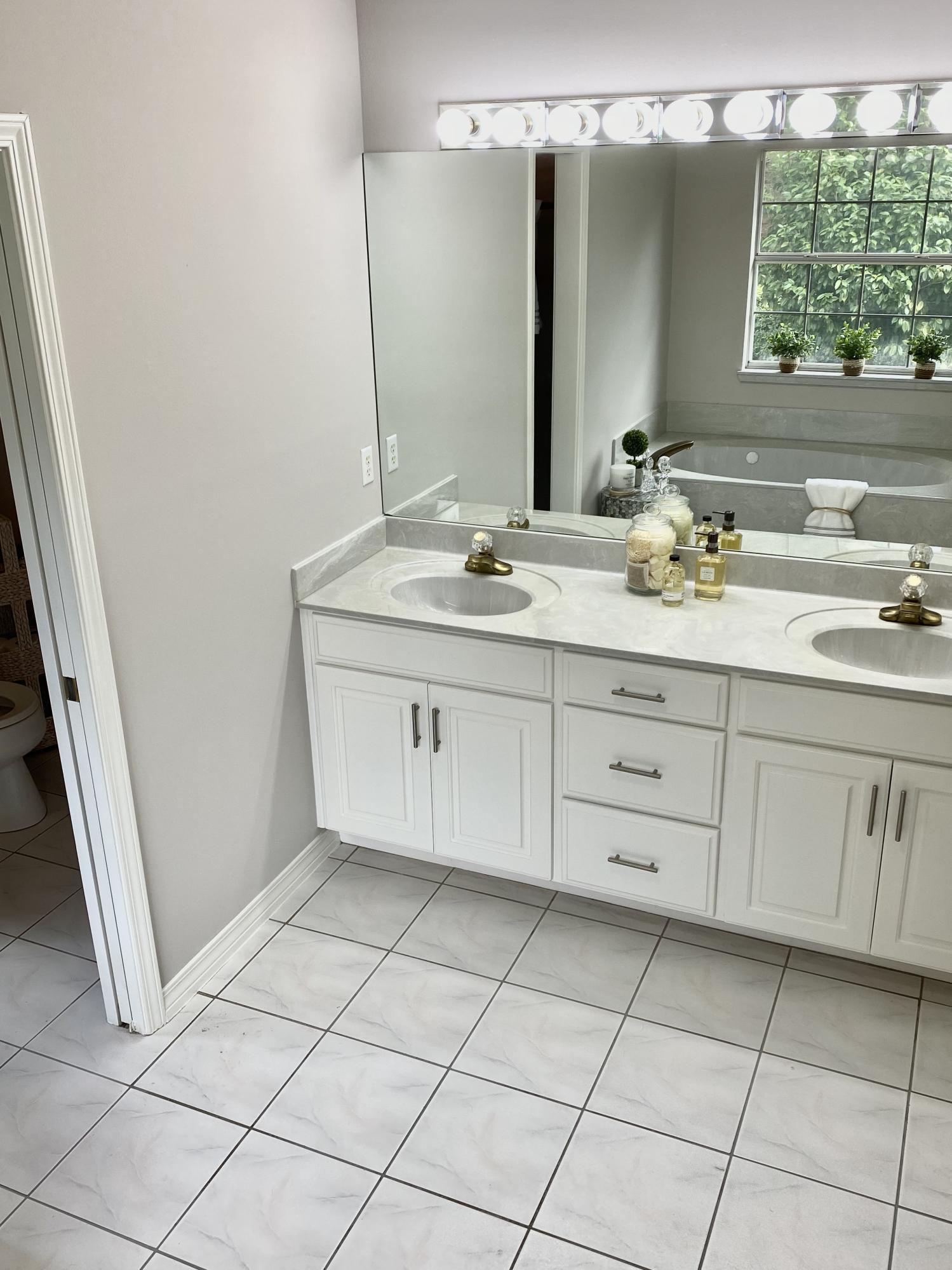 ROCKY BAYOU COUNTRY CLUB ESTATES 10 - Residential