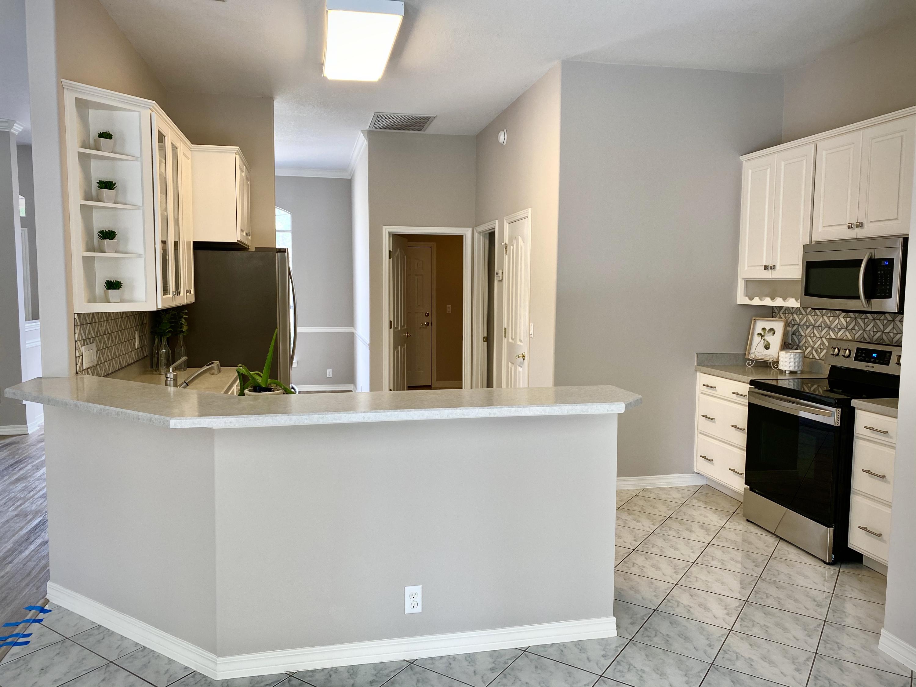 ROCKY BAYOU COUNTRY CLUB ESTATES 10 - Residential