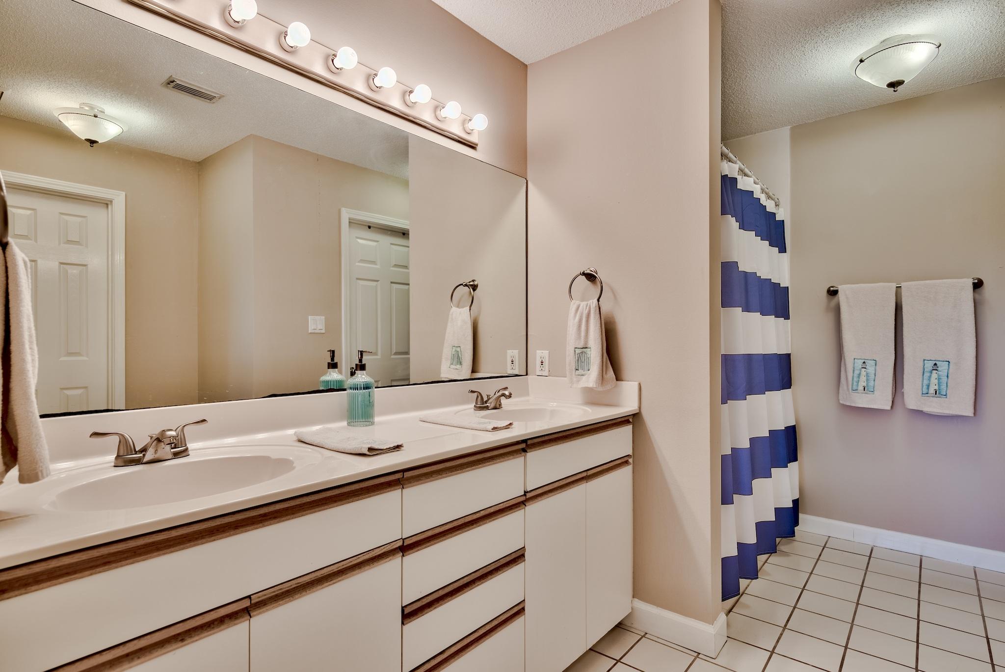 DURANGO WINDS T/H - Residential