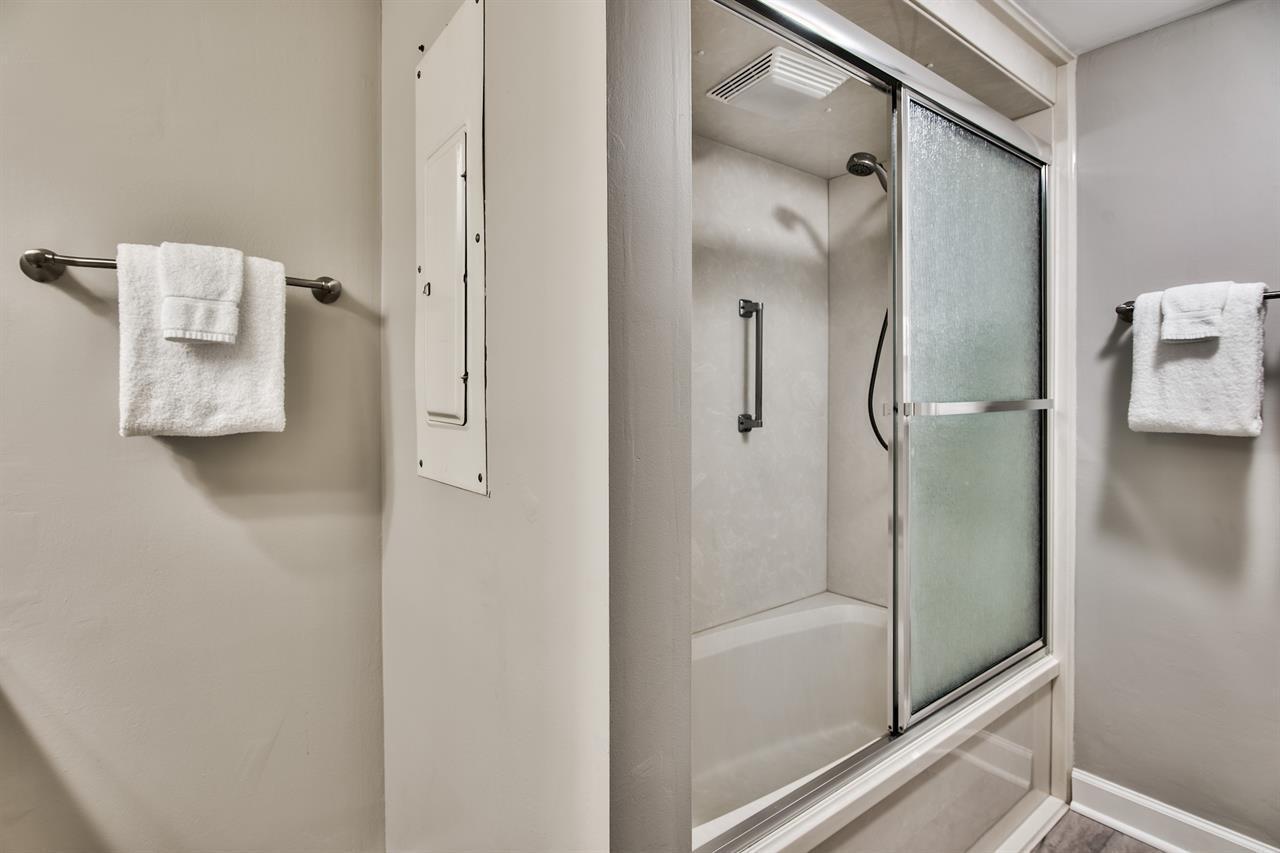 Jetty East Condominium - Residential