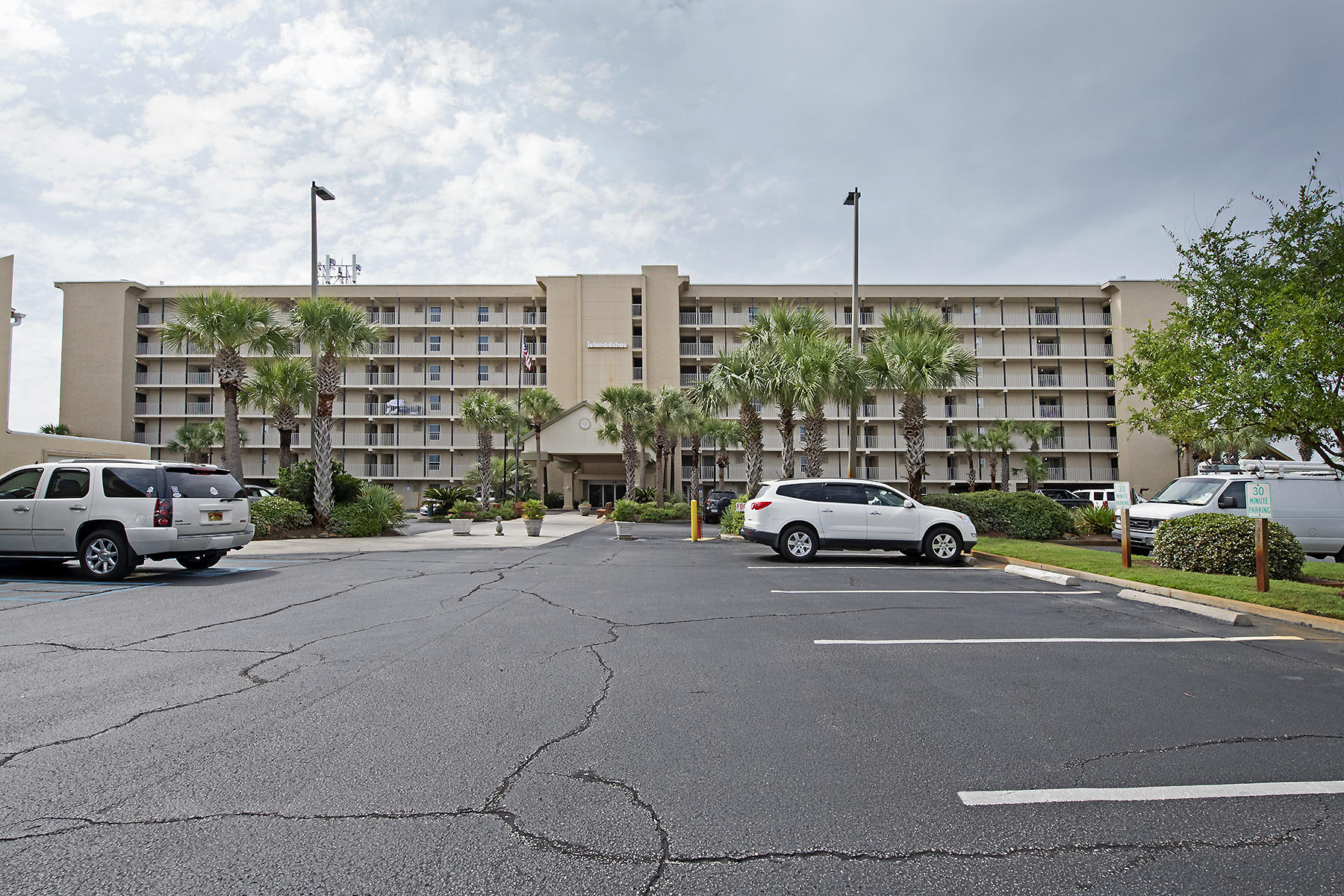 ISLAND ECHO CONDO - Residential