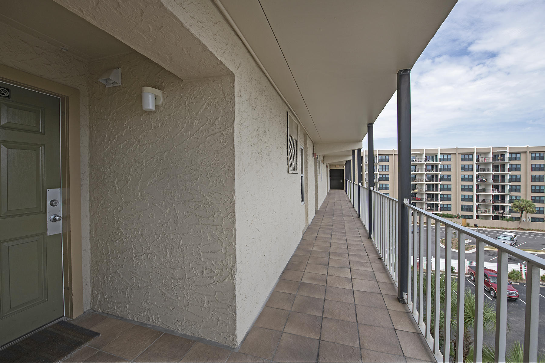 ISLAND ECHO CONDO - Residential