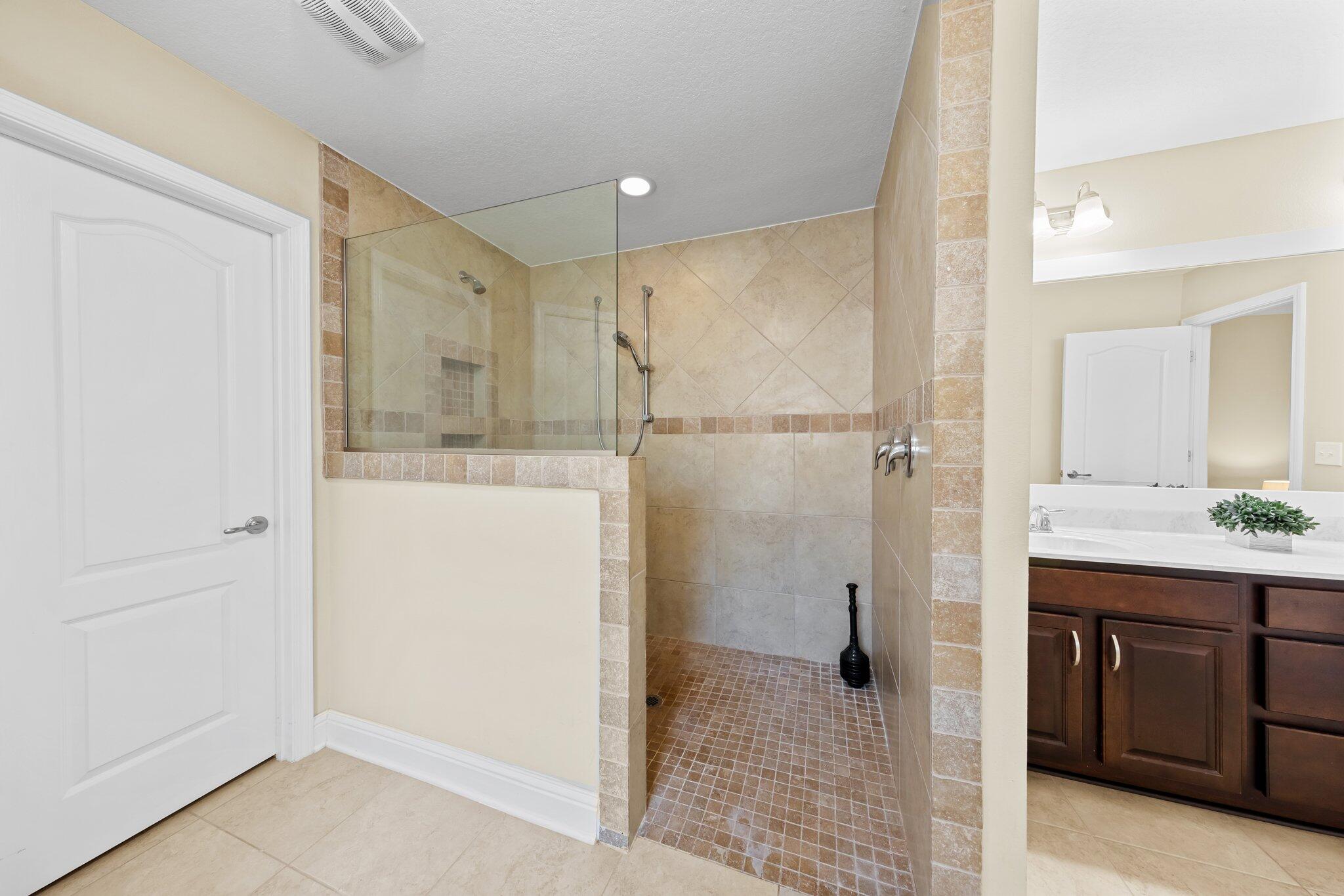 NAVARRE SECOND ADDITION - Residential