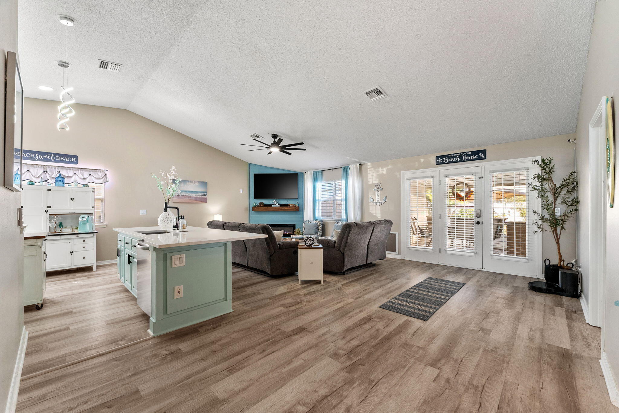 SUMMERWOOD - Residential