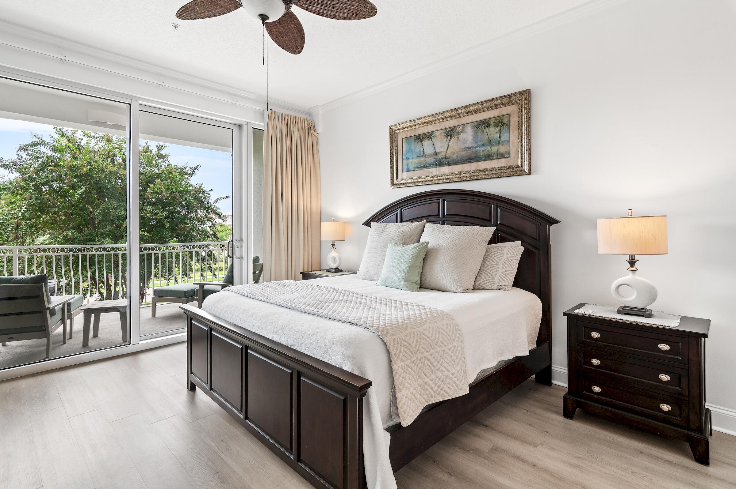 ALEXANDER AT PALM COURT - Residential
