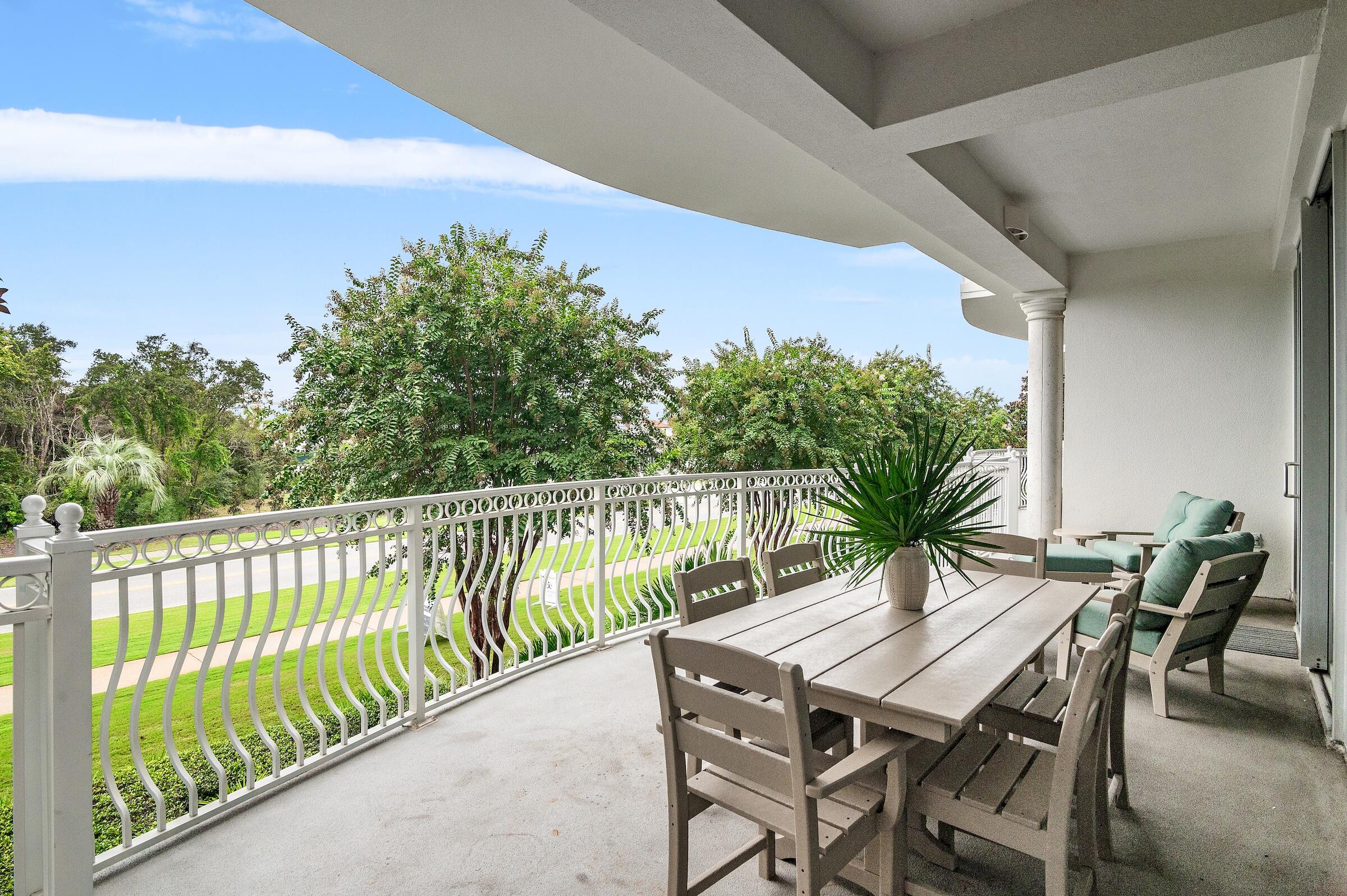 ALEXANDER AT PALM COURT - Residential