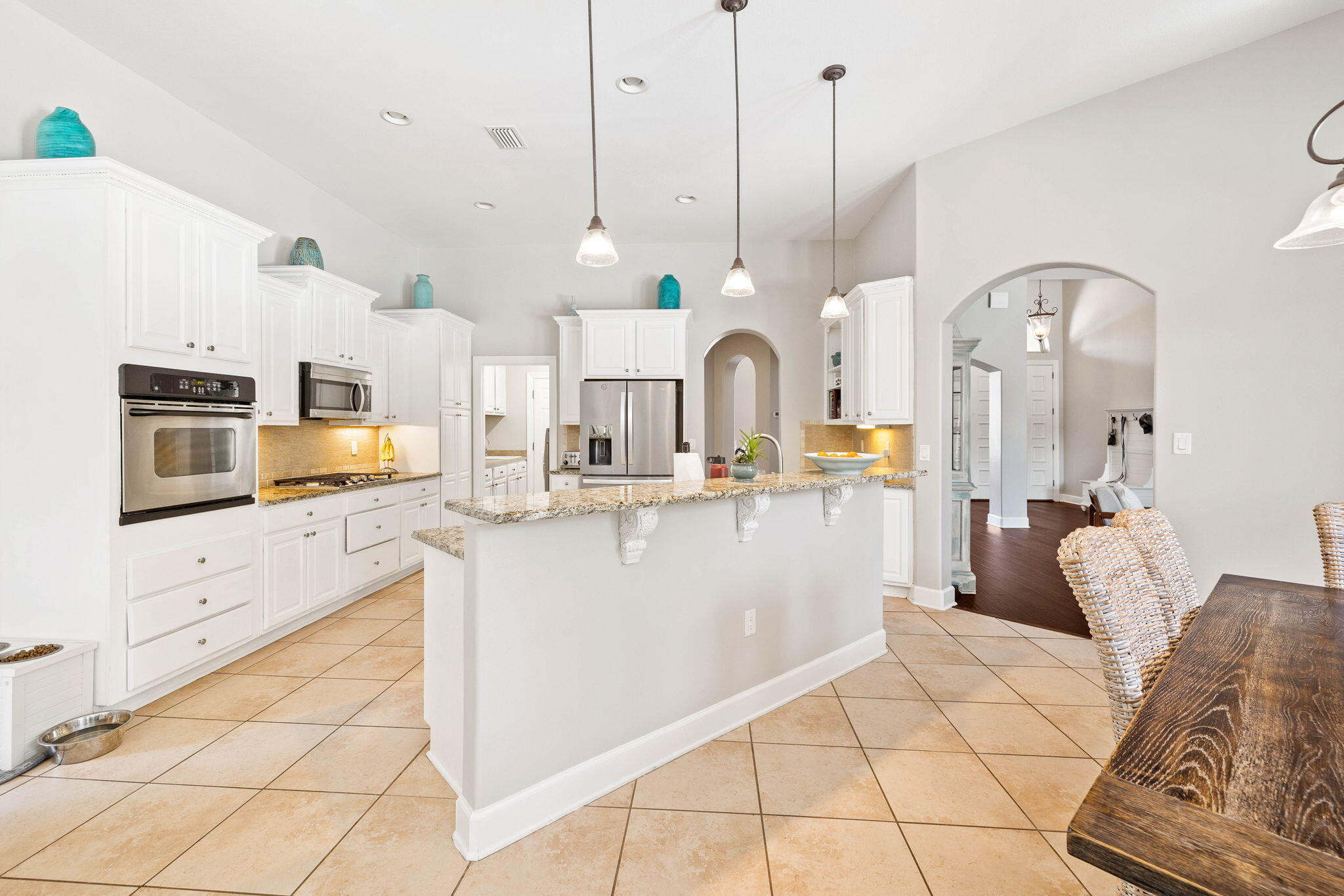CHARDONNAY ESTATES - Residential