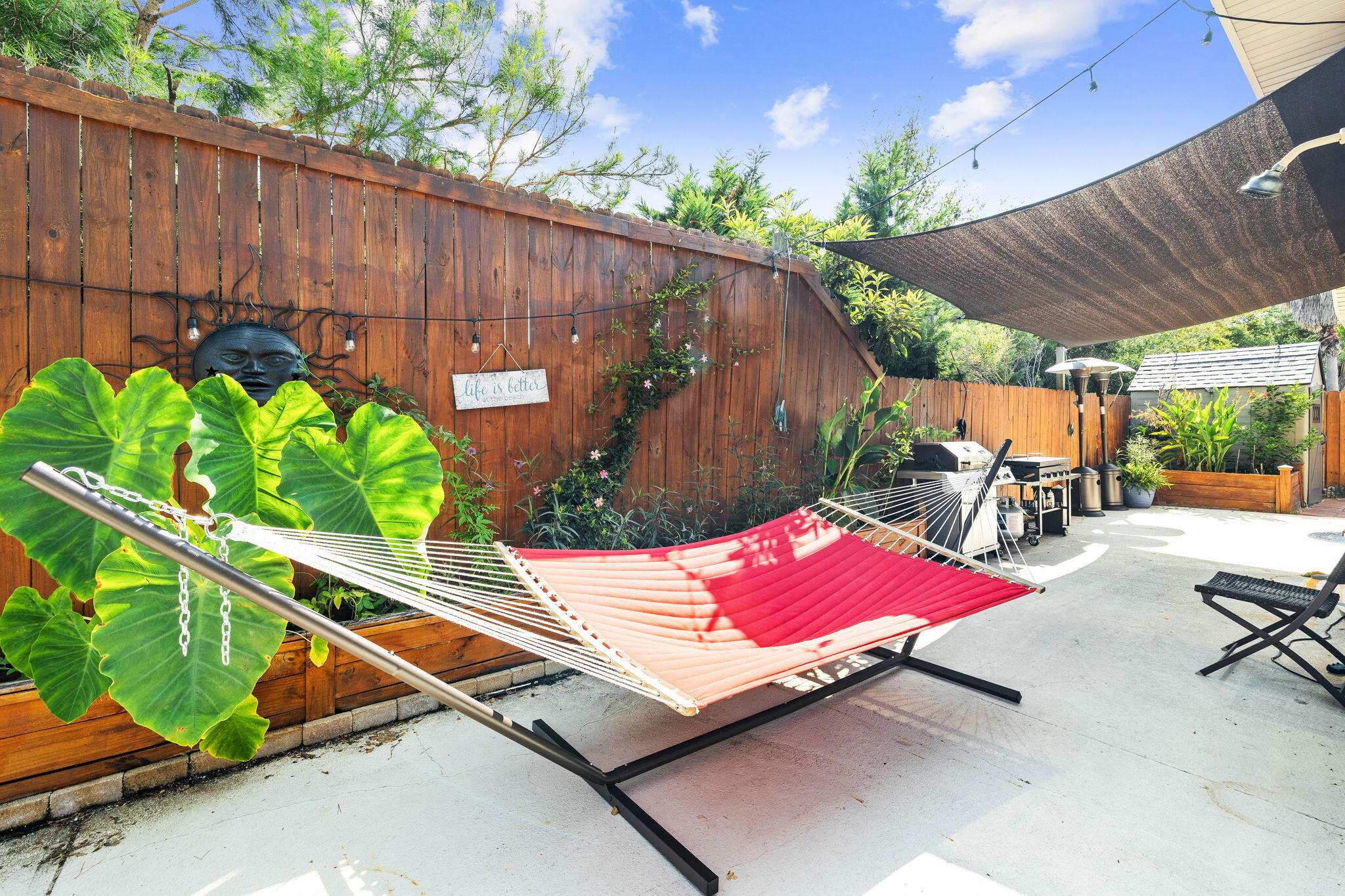CHARDONNAY ESTATES - Residential