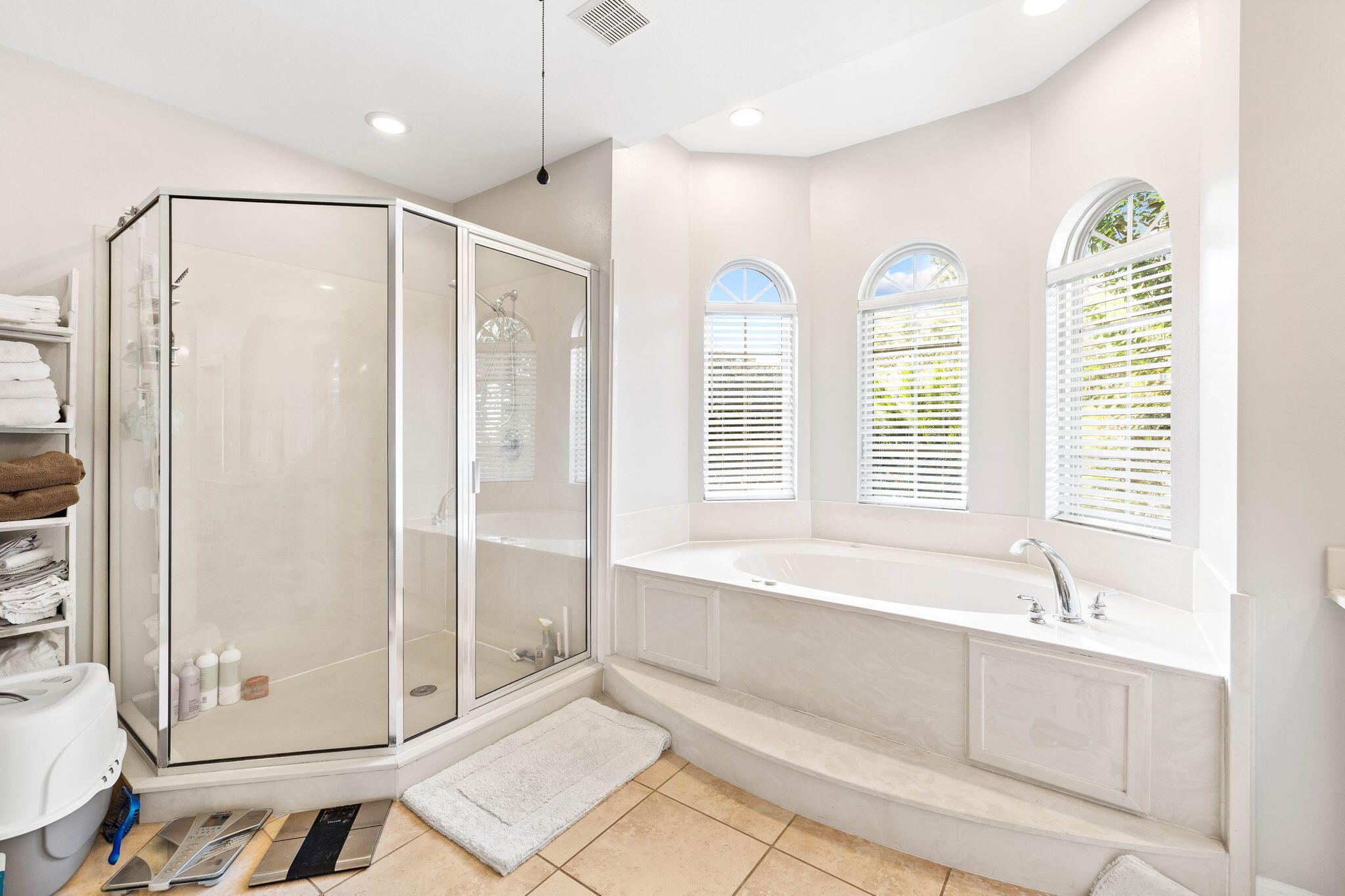CHARDONNAY ESTATES - Residential