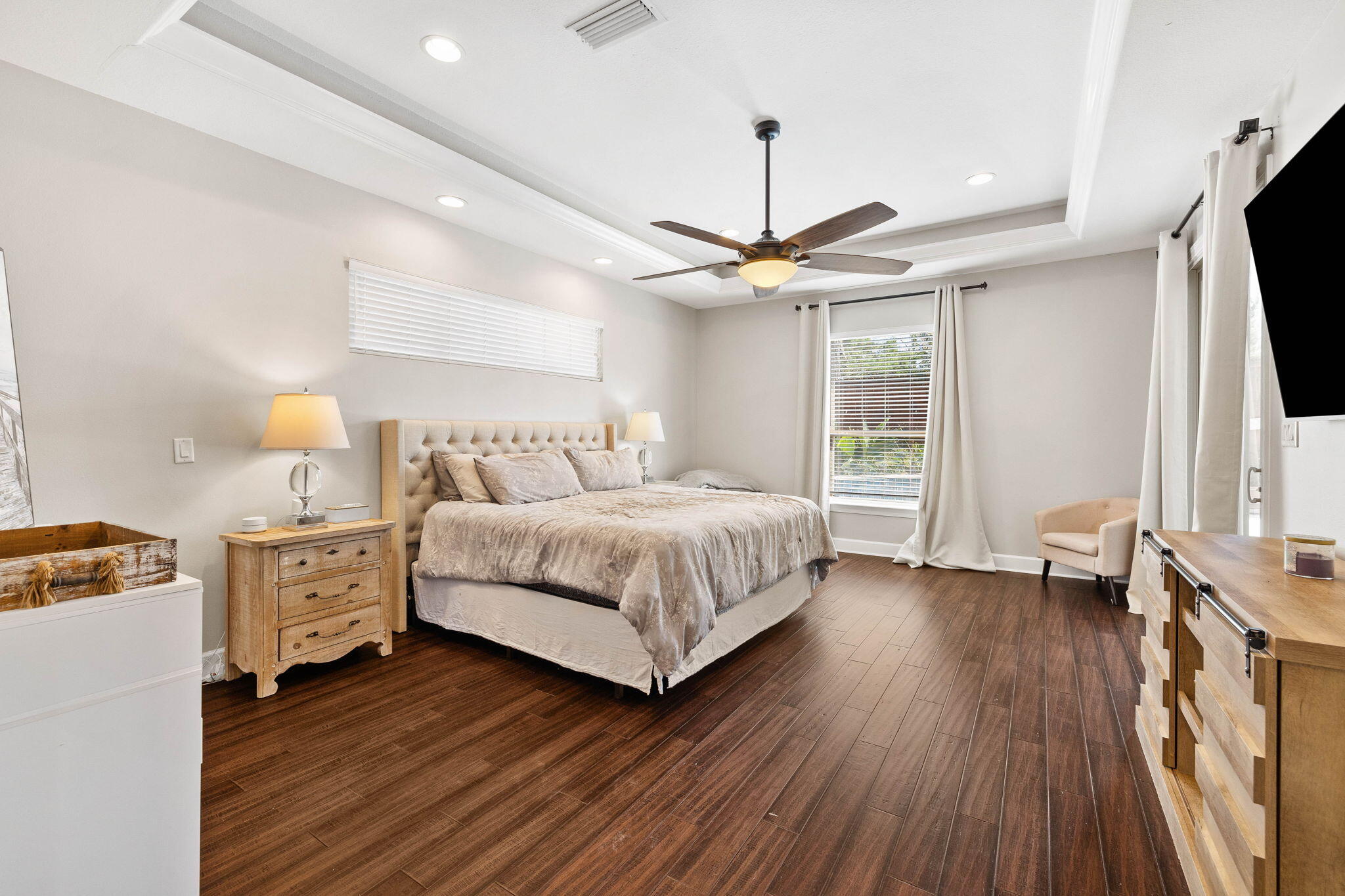 CHARDONNAY ESTATES - Residential