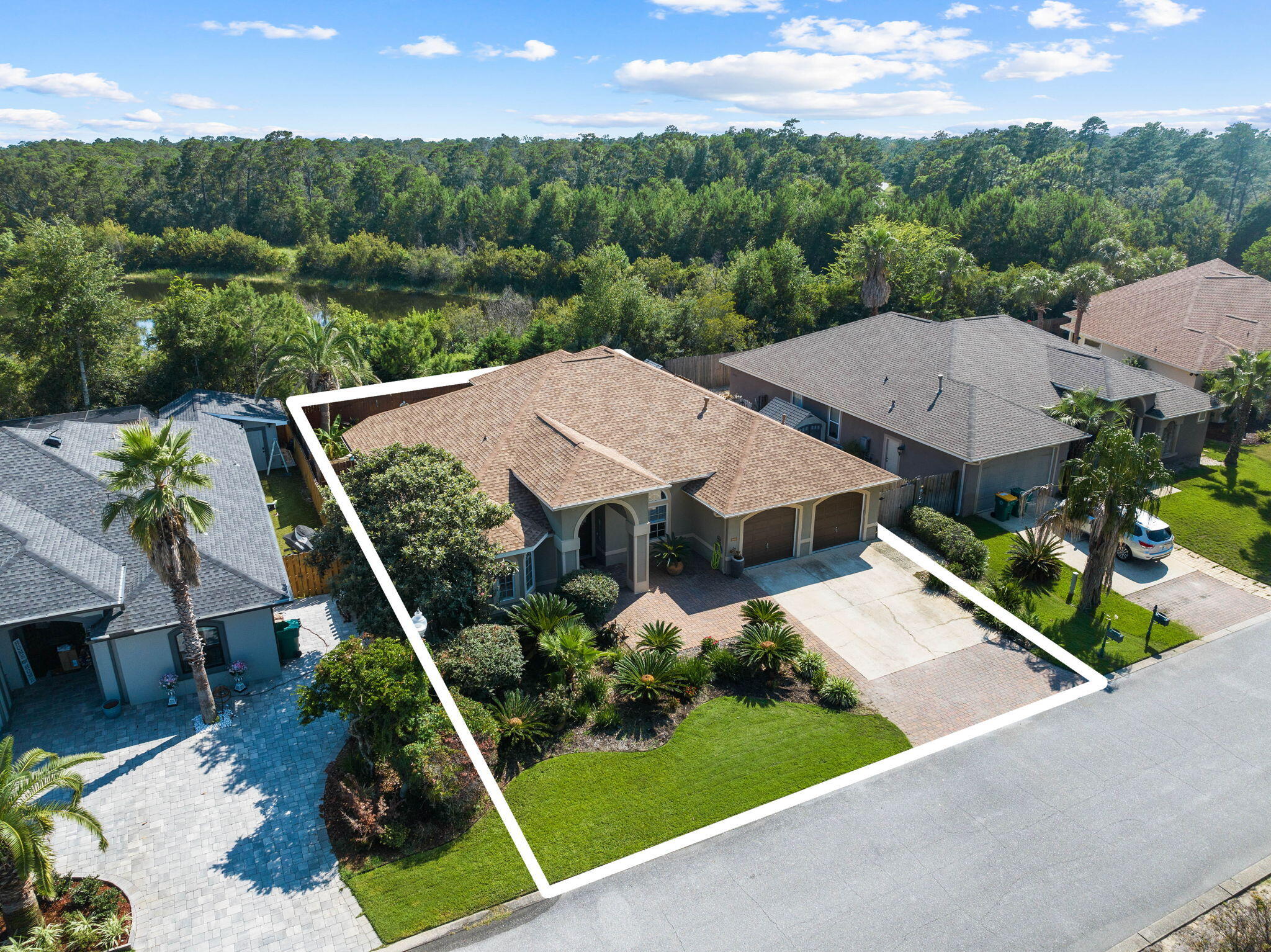 CHARDONNAY ESTATES - Residential