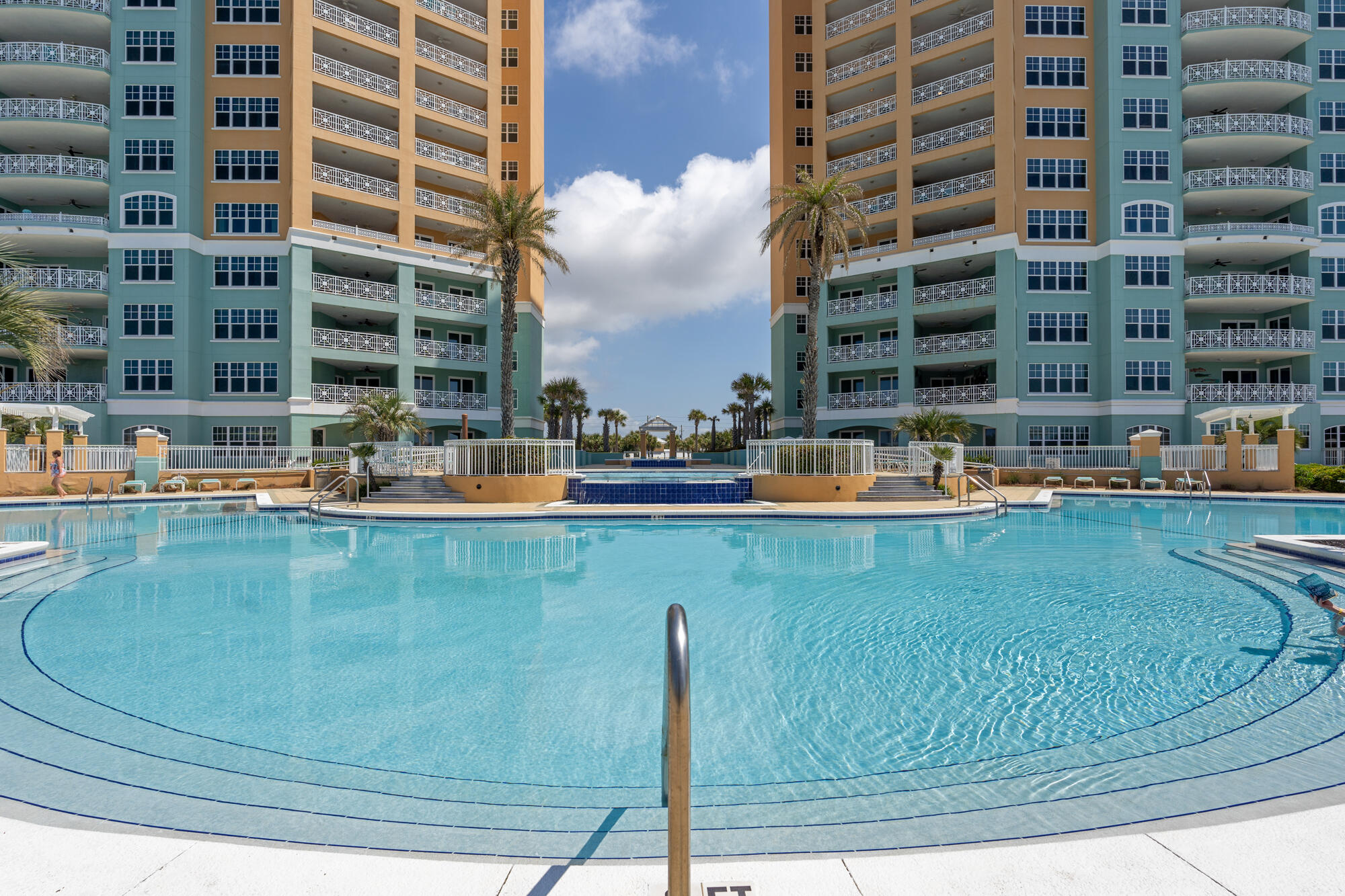 En Soleil - Residential