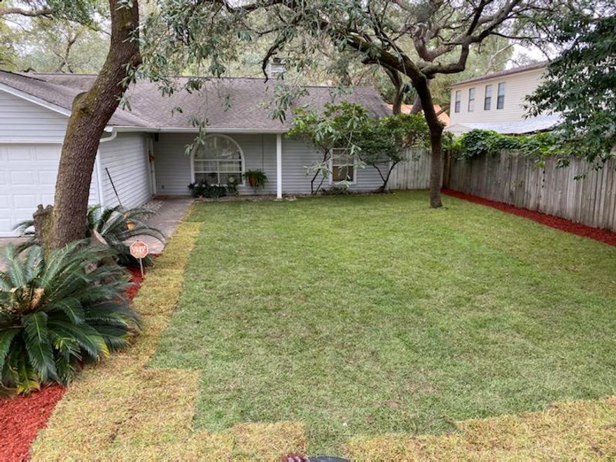 Lovely home nestled in the heart of Ft Walton Beach. Split floor plan, wood burning fireplace, screened in back patio and fenced in back yard. All measurements and other information contained in this listing are estimates and should be verified by buyer.