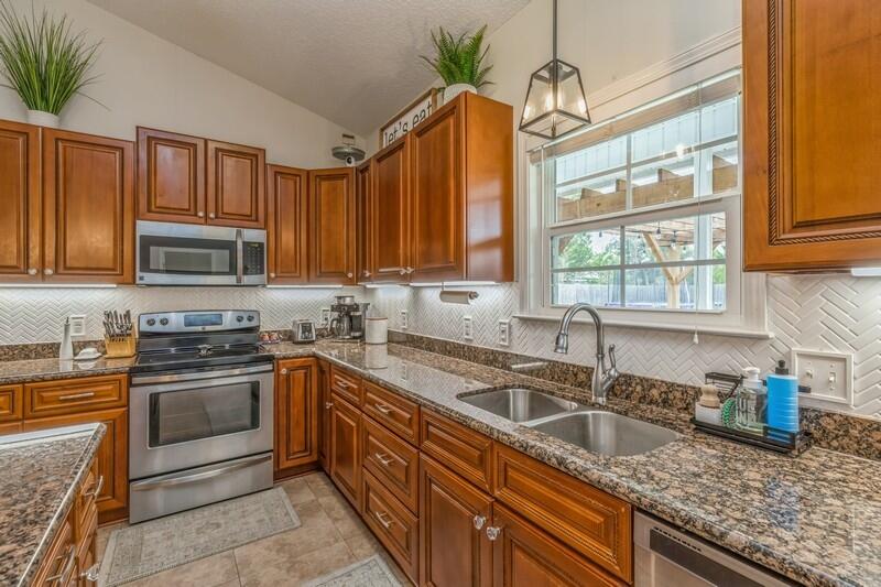 BLACKJACK ESTATES - Residential