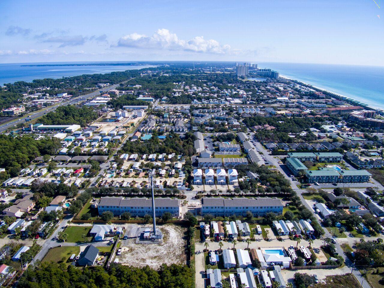 DRIFTWOOD DRIVE TOWNHOMES - Residential