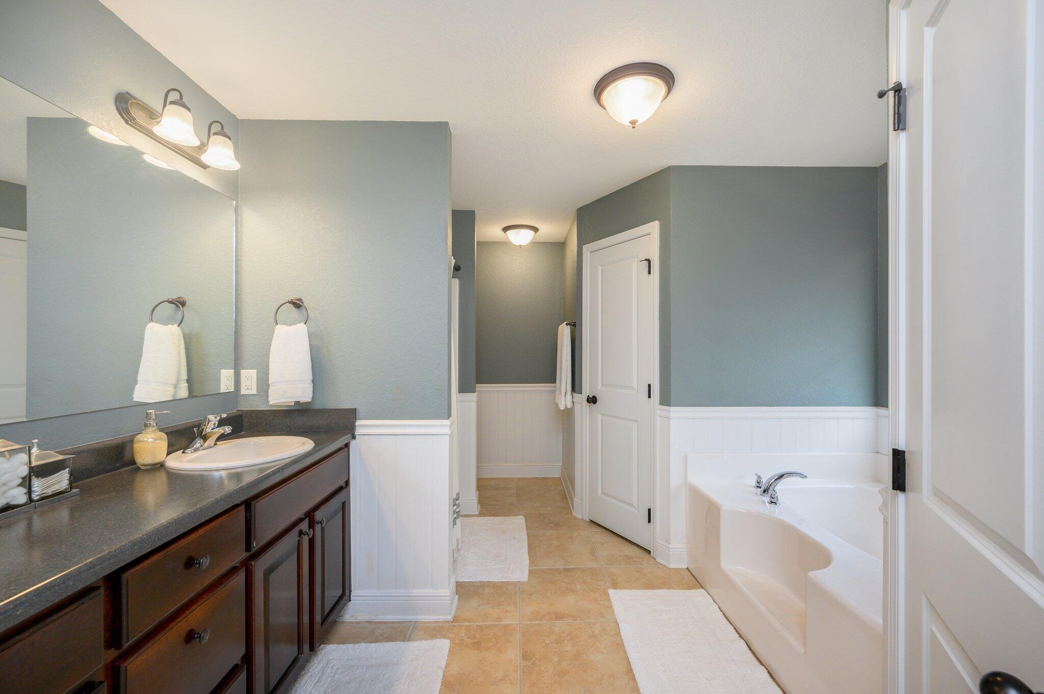 CARDINAL ESTATES - Residential