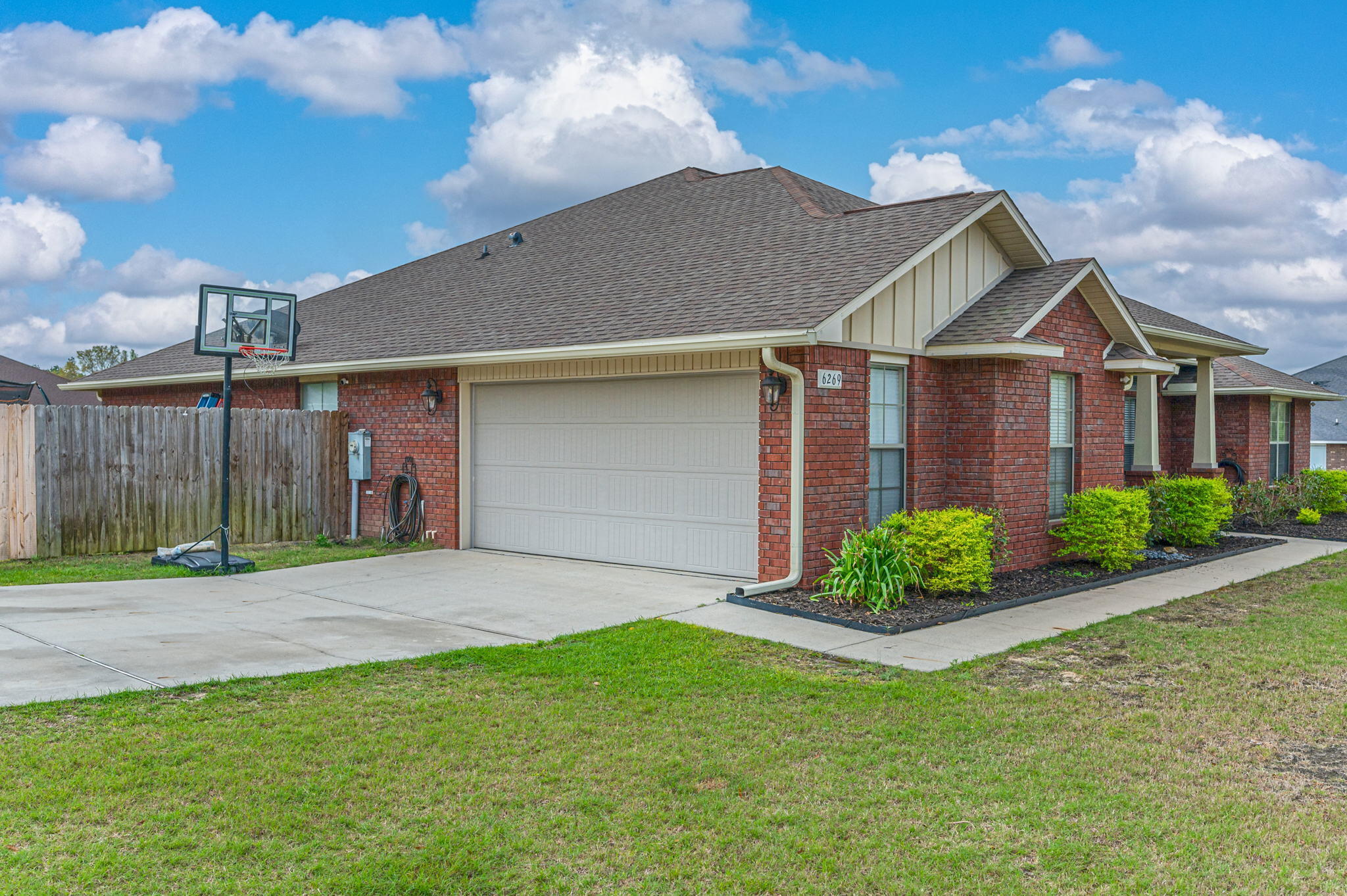 CARDINAL ESTATES - Residential