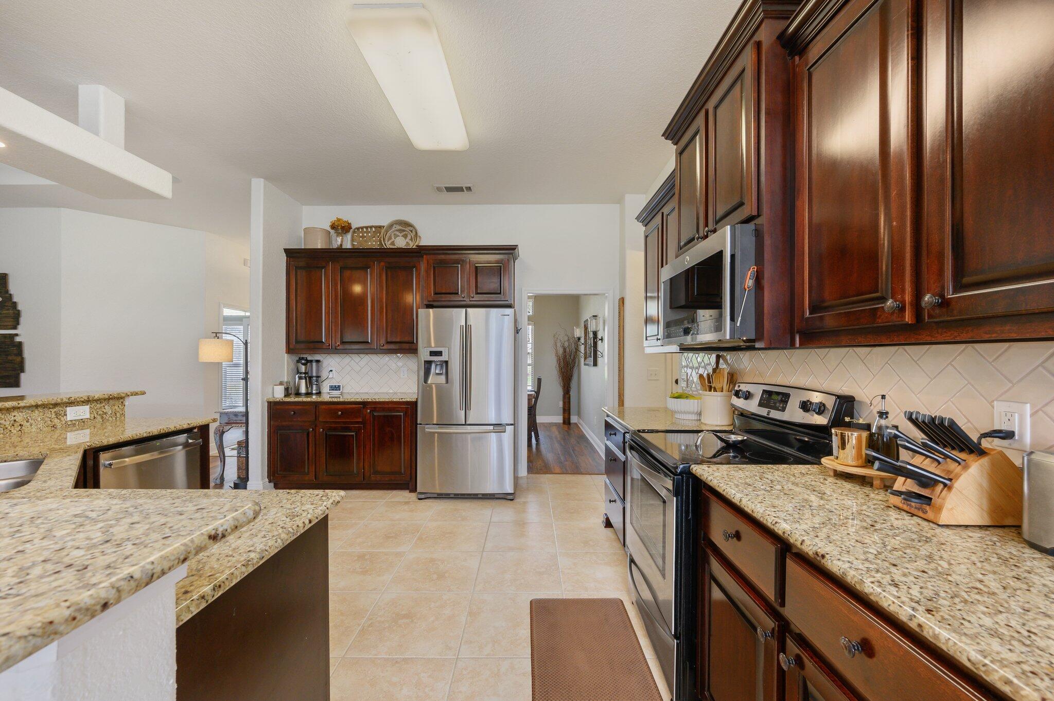 CARDINAL ESTATES - Residential