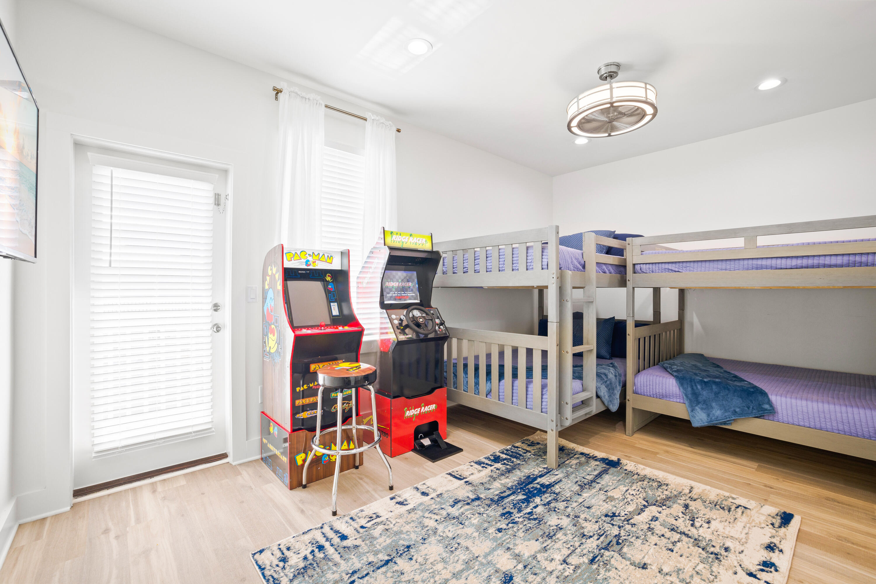 FRANGISTA BEACH 2ND ADDN - Residential