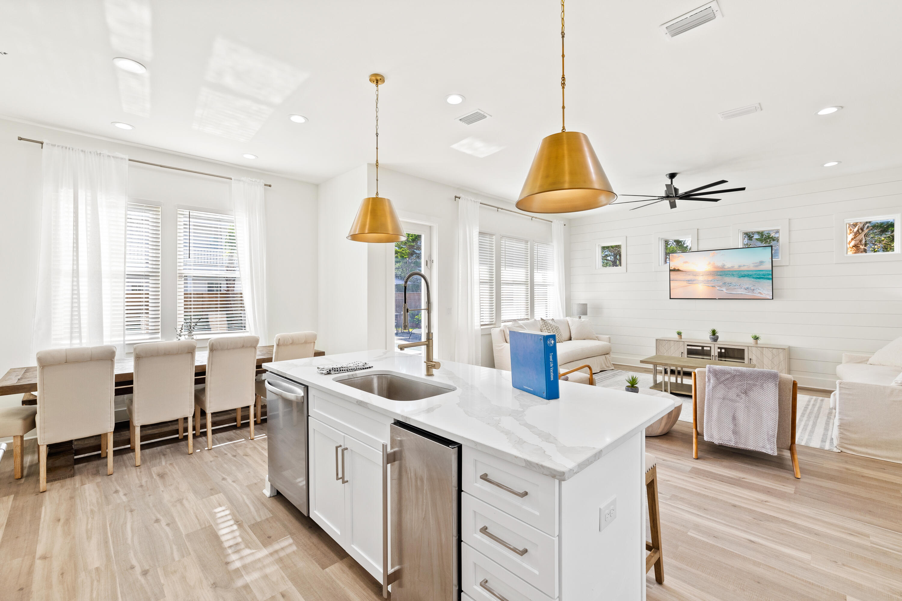 FRANGISTA BEACH 2ND ADDN - Residential