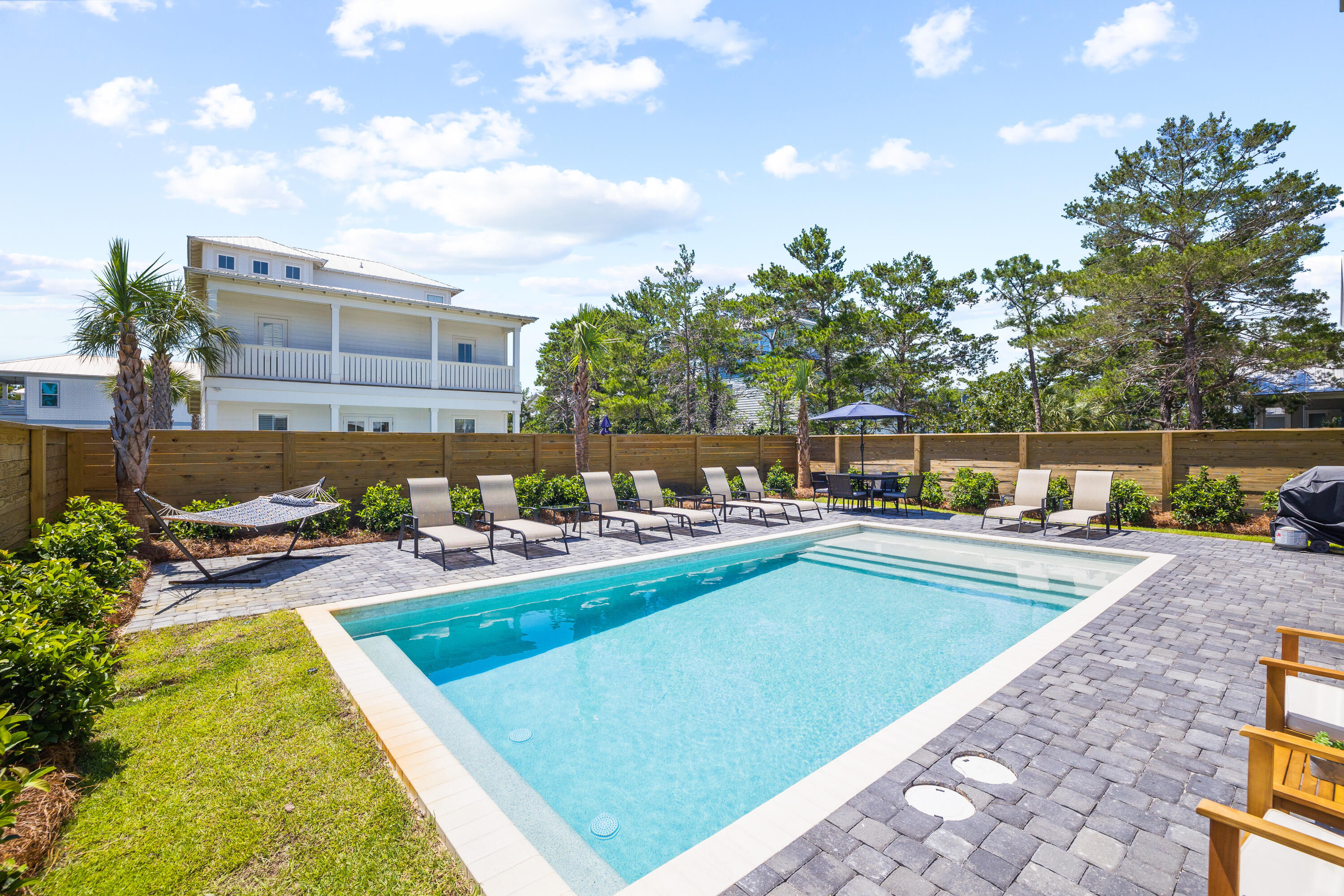 FRANGISTA BEACH 2ND ADDN - Residential