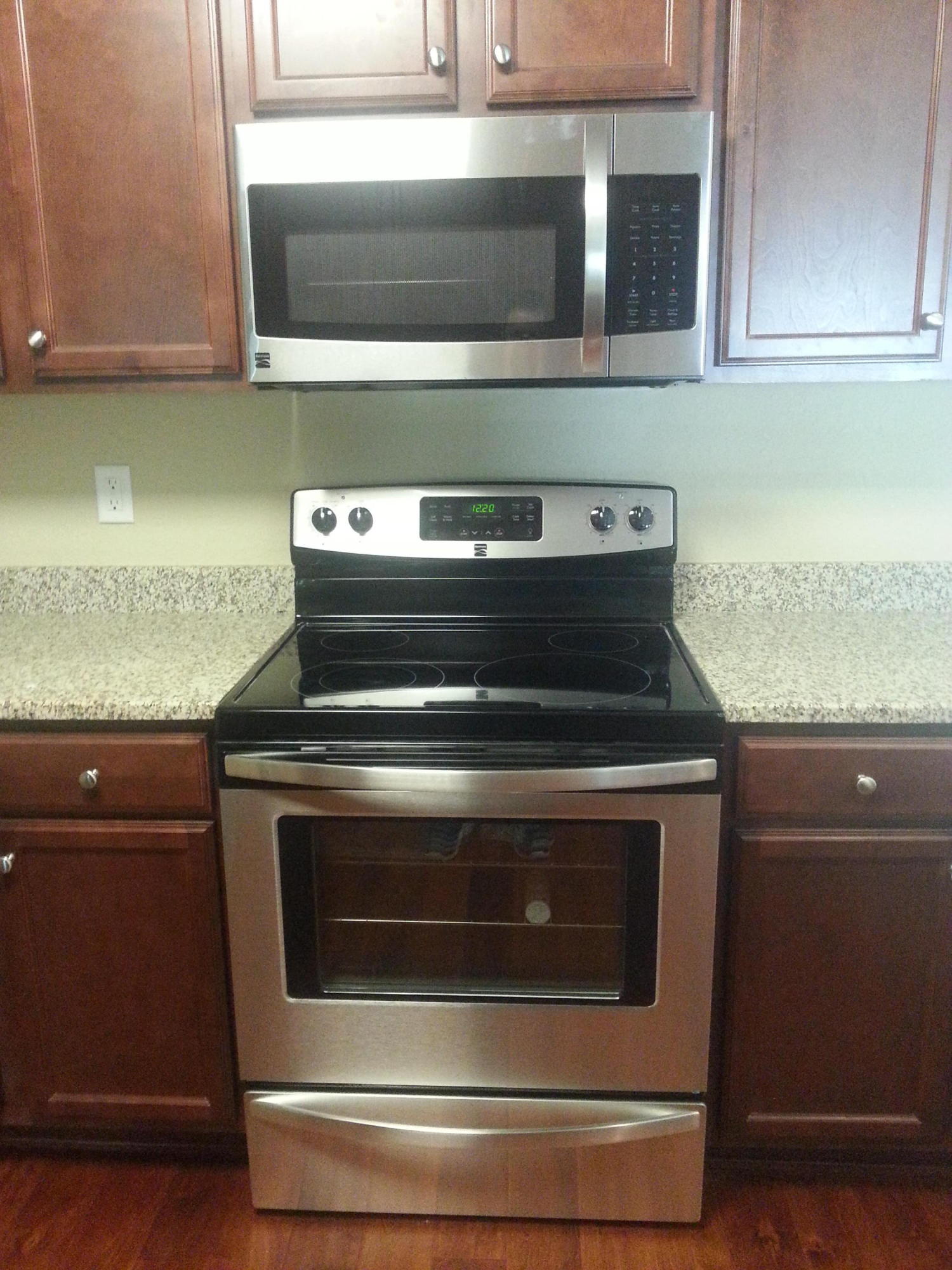 HUNTERS RIDGE - Residential