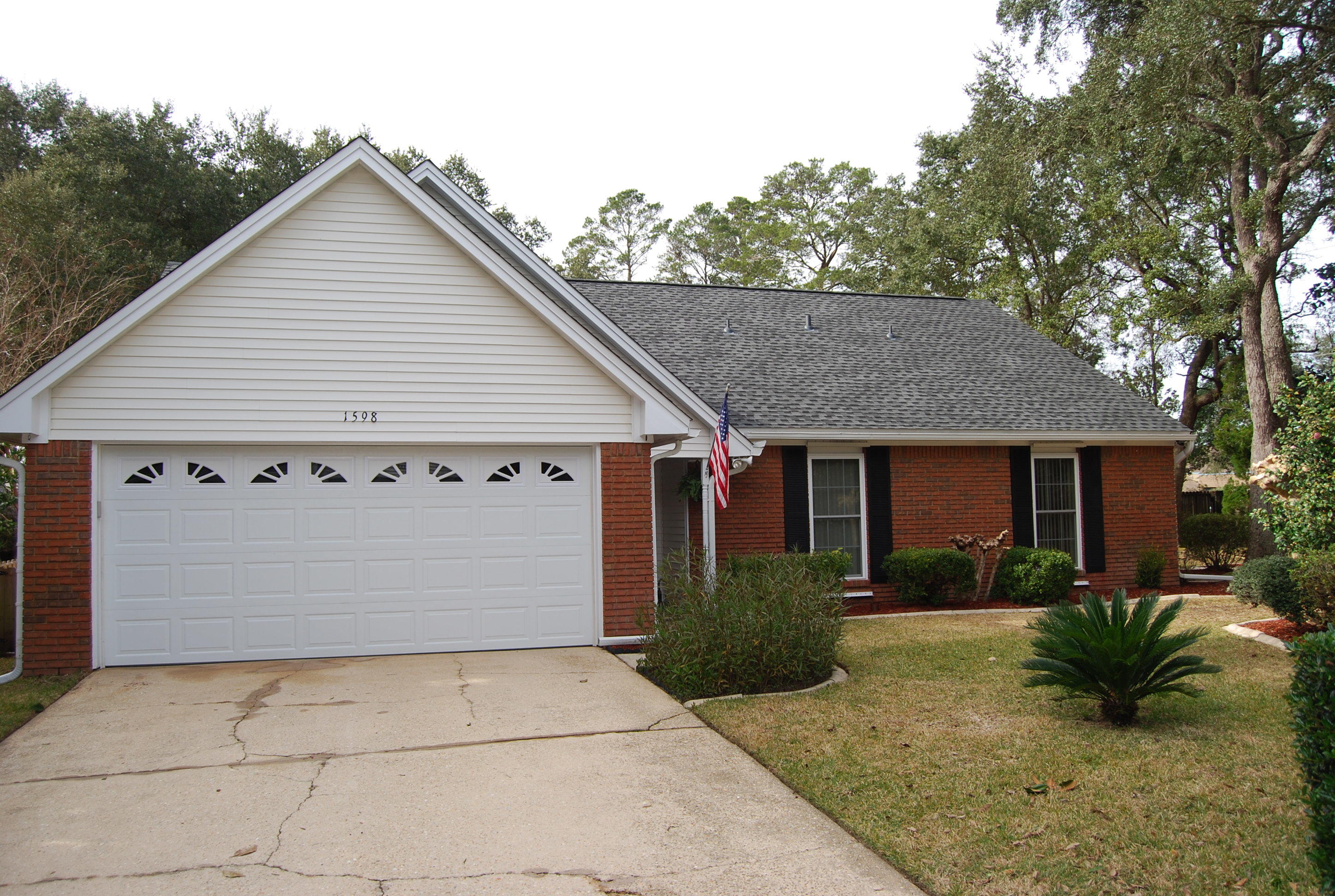 PARKWOOD LN BWB - Residential