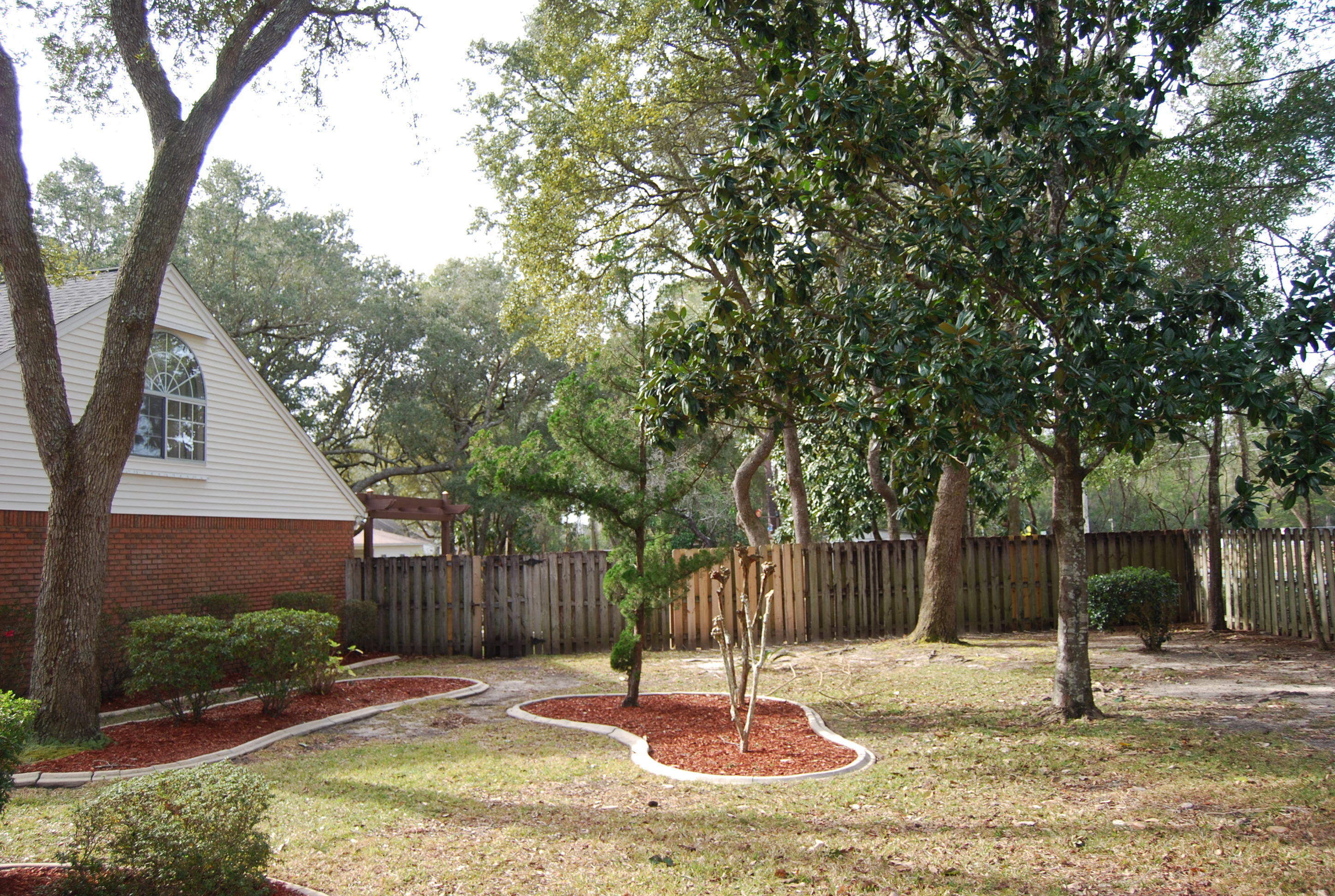 PARKWOOD LN BWB - Residential