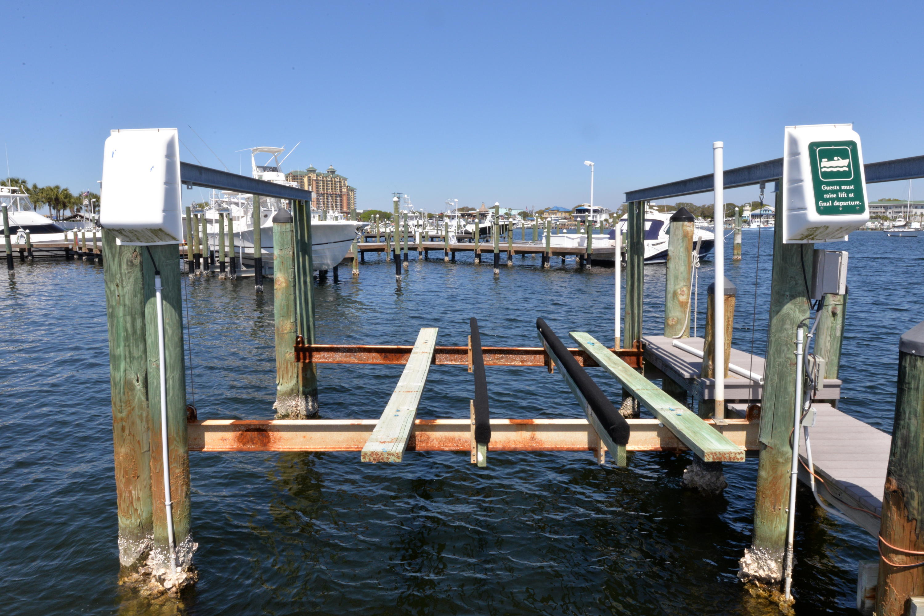 WATERVIEW TOWERS - Residential