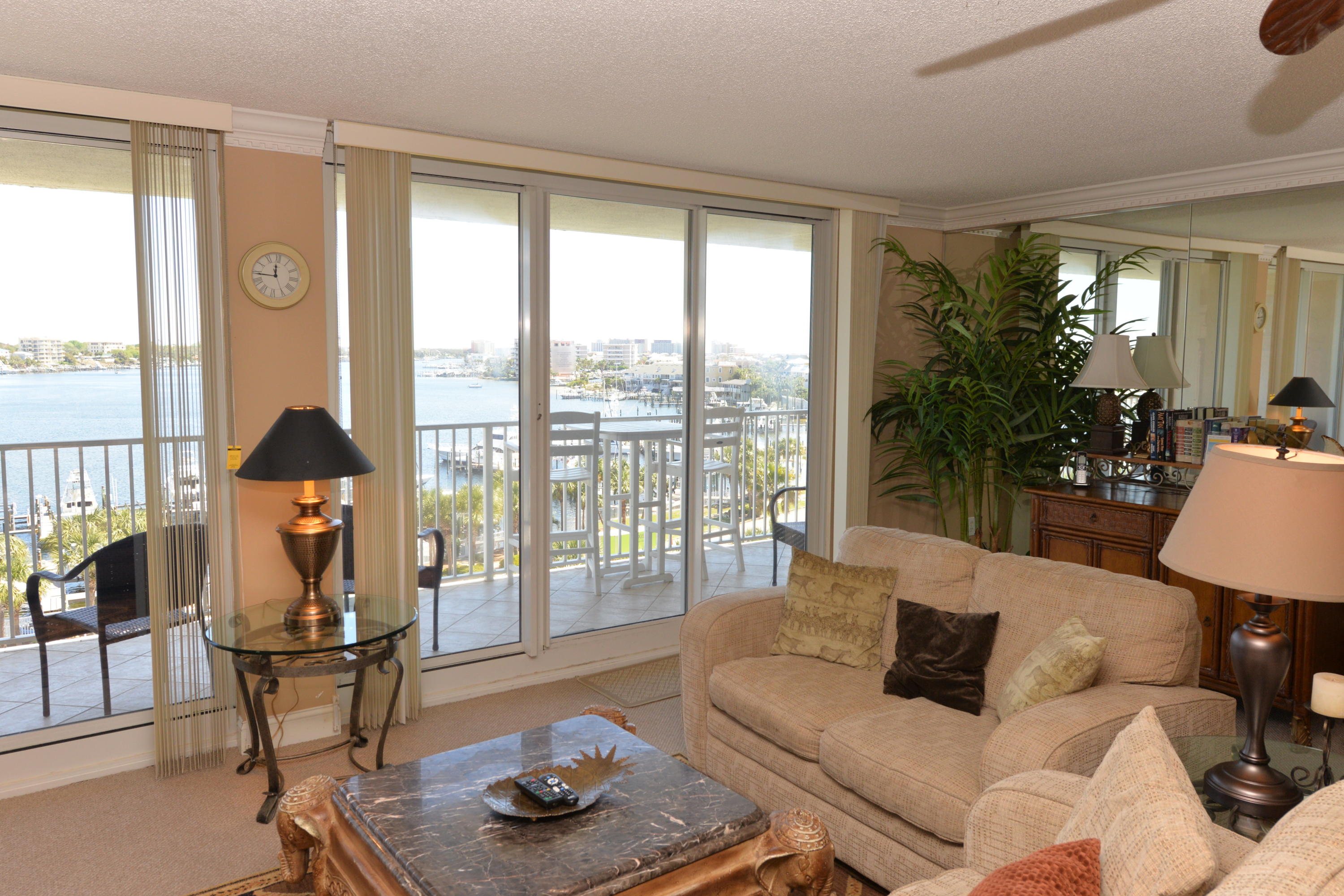 WATERVIEW TOWERS - Residential